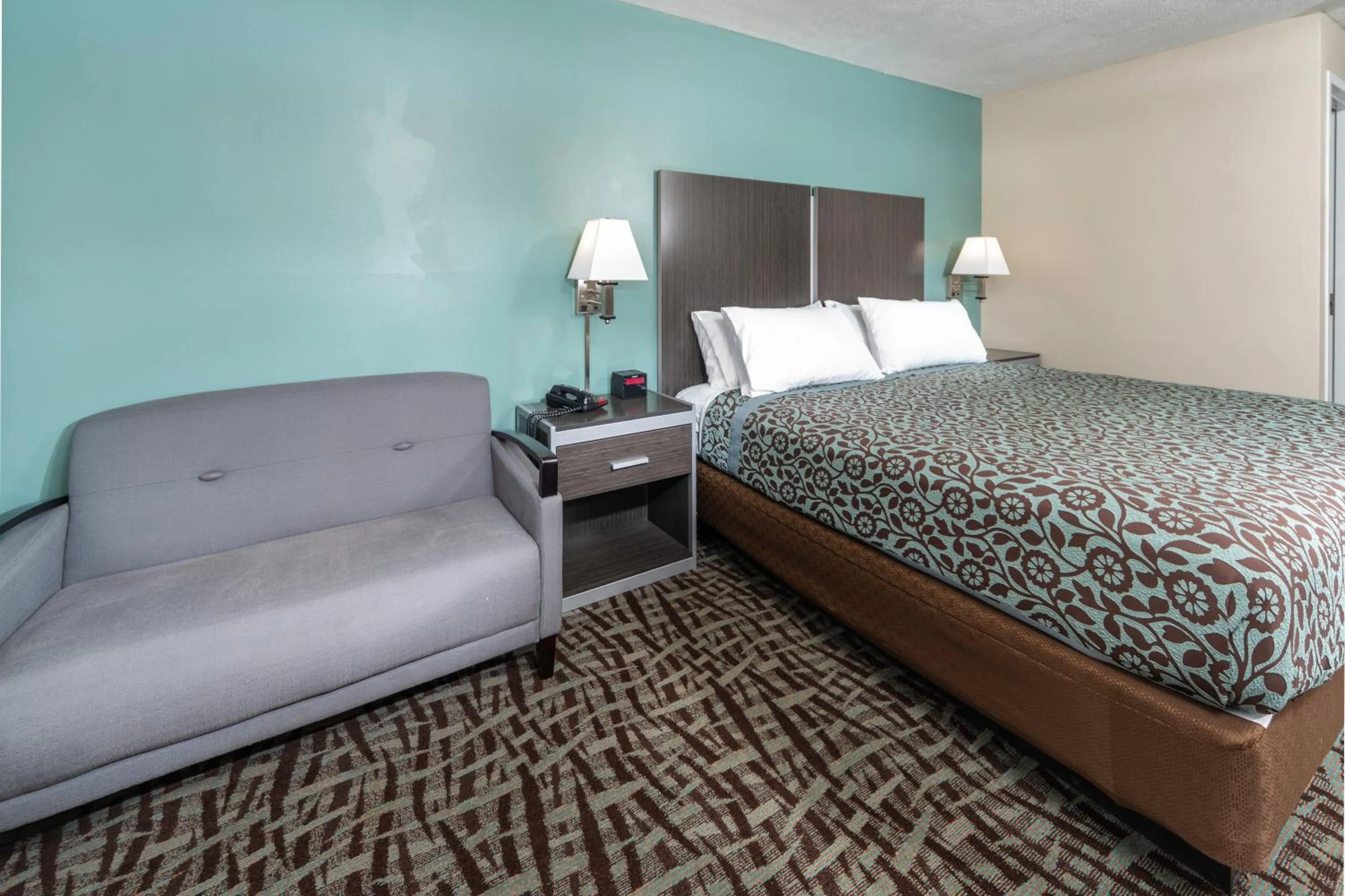 Bed in BridgePointe Inn & Suites by BPhotels, Council Bluffs, Omaha Area