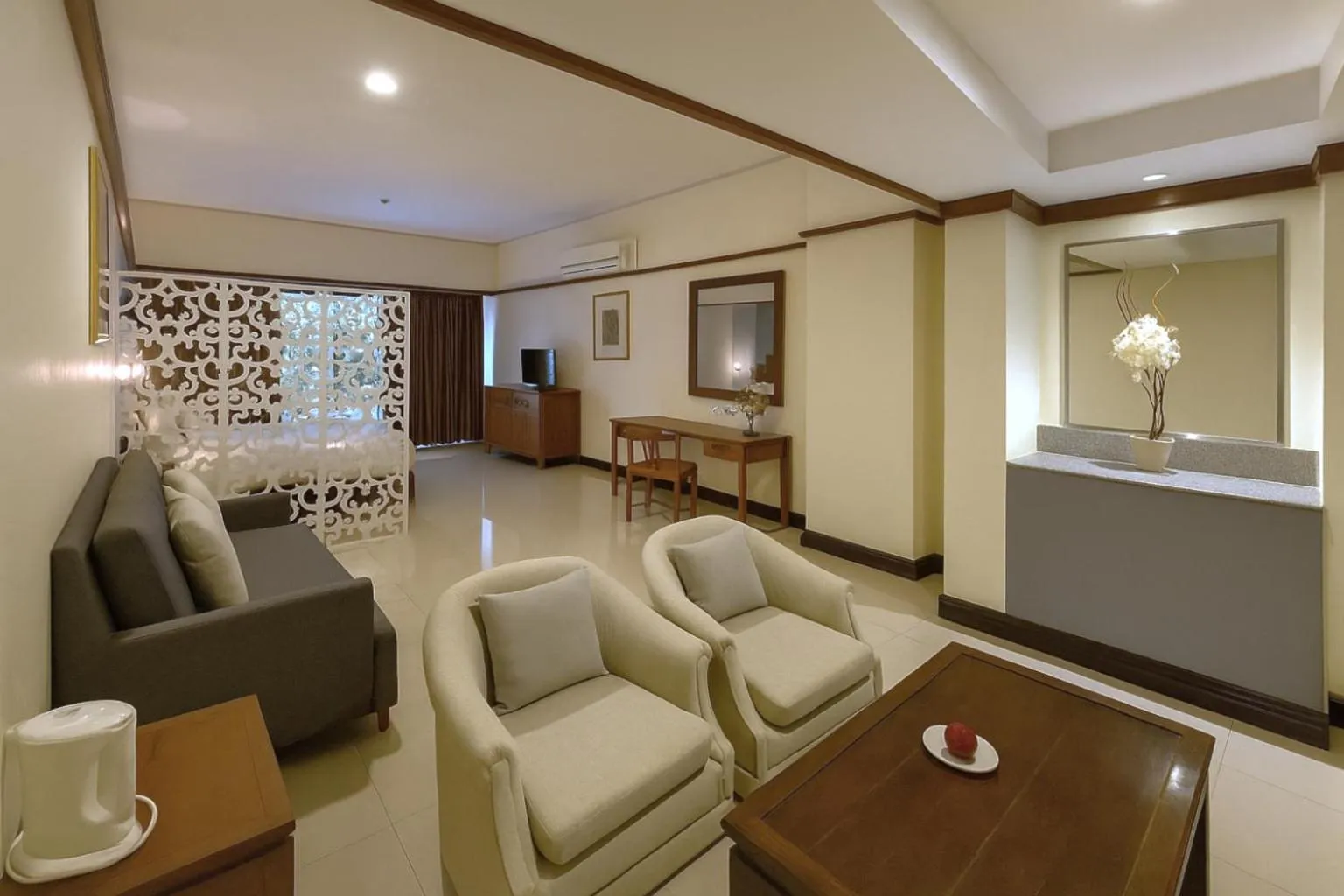 Living room in Loei Palace Hotel