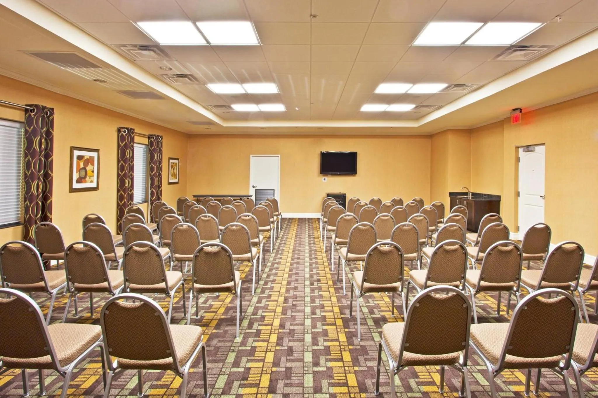 Meeting/conference room in Holiday Inn Express and Suites Saint Augustine North by IHG