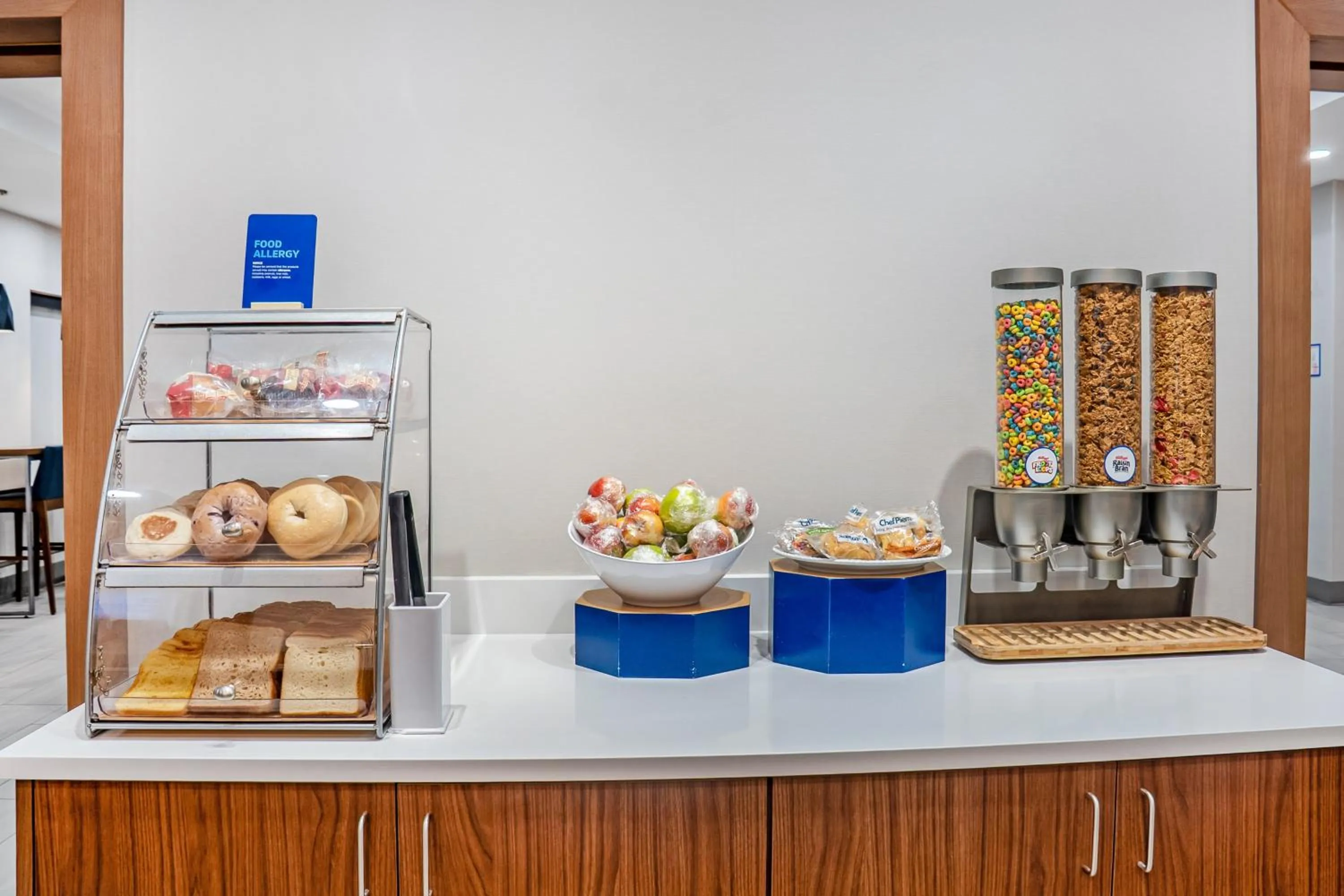 Breakfast in Holiday Inn Express and Suites Saint Augustine North by IHG