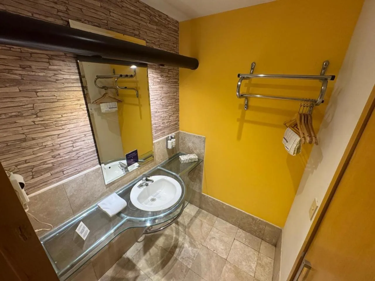 Bathroom in Hotel Colonial Hermosillo