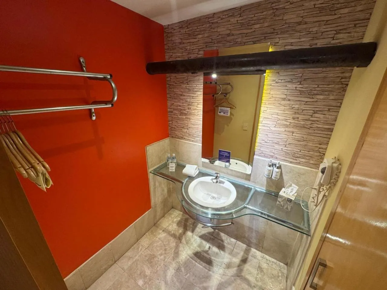 Bathroom in Hotel Colonial Hermosillo