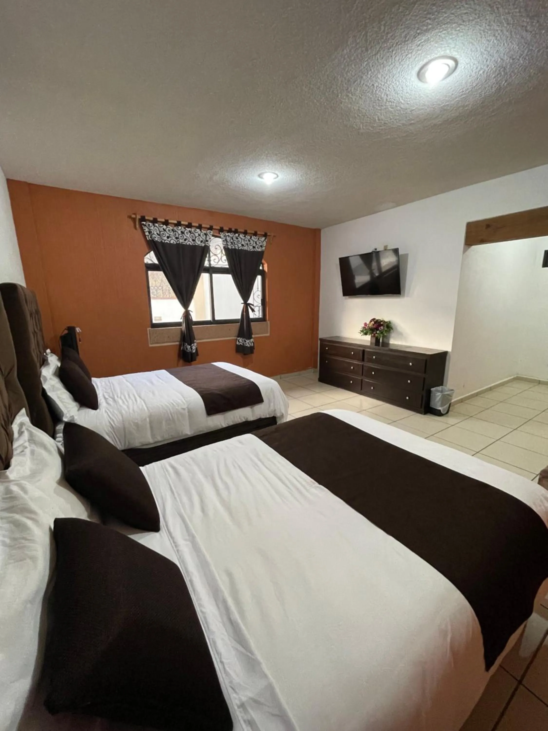 Photo of the whole room, Bed in Hotel & Balneario Los Angeles