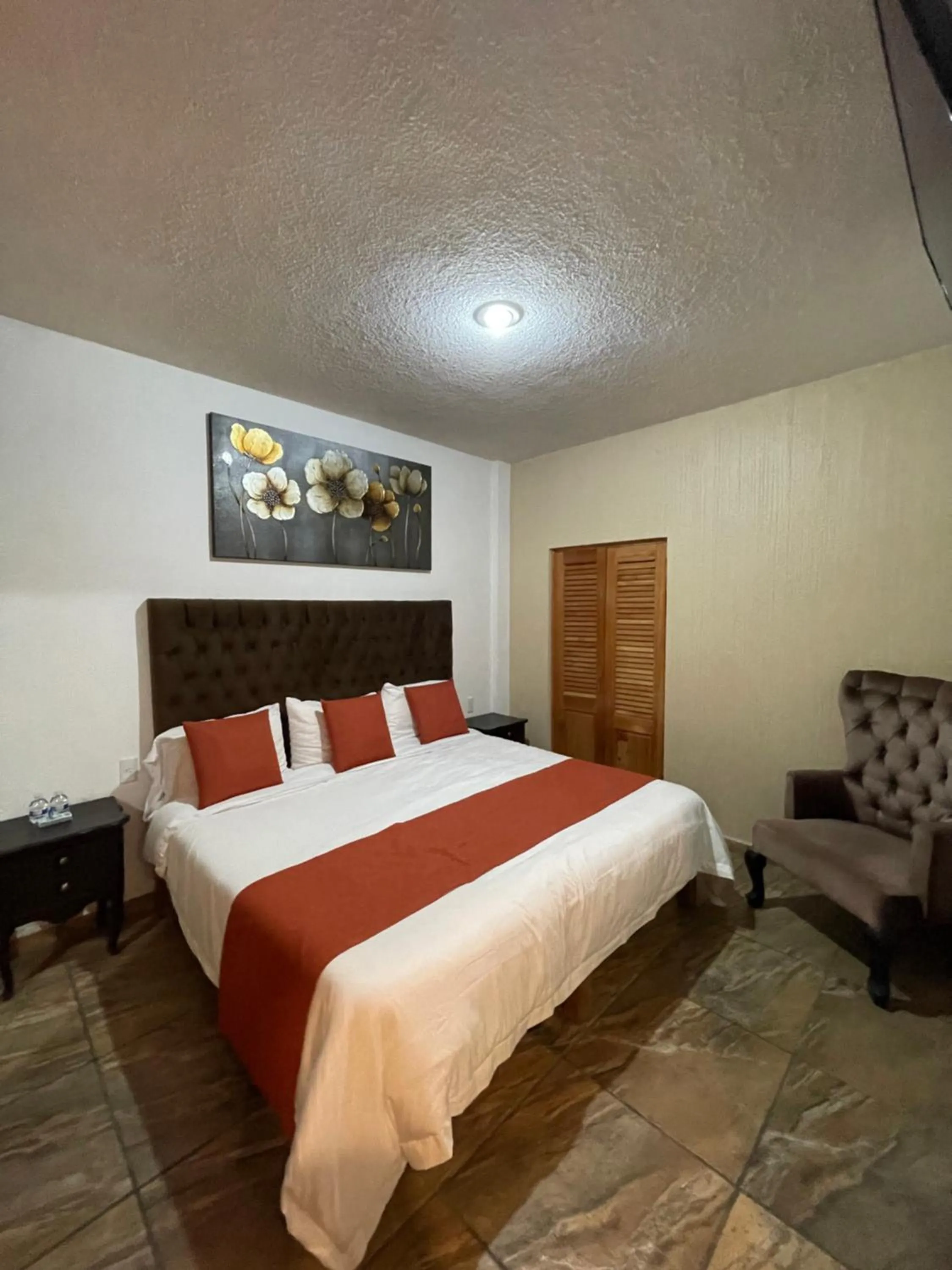 Photo of the whole room, Bed in Hotel & Balneario Los Angeles