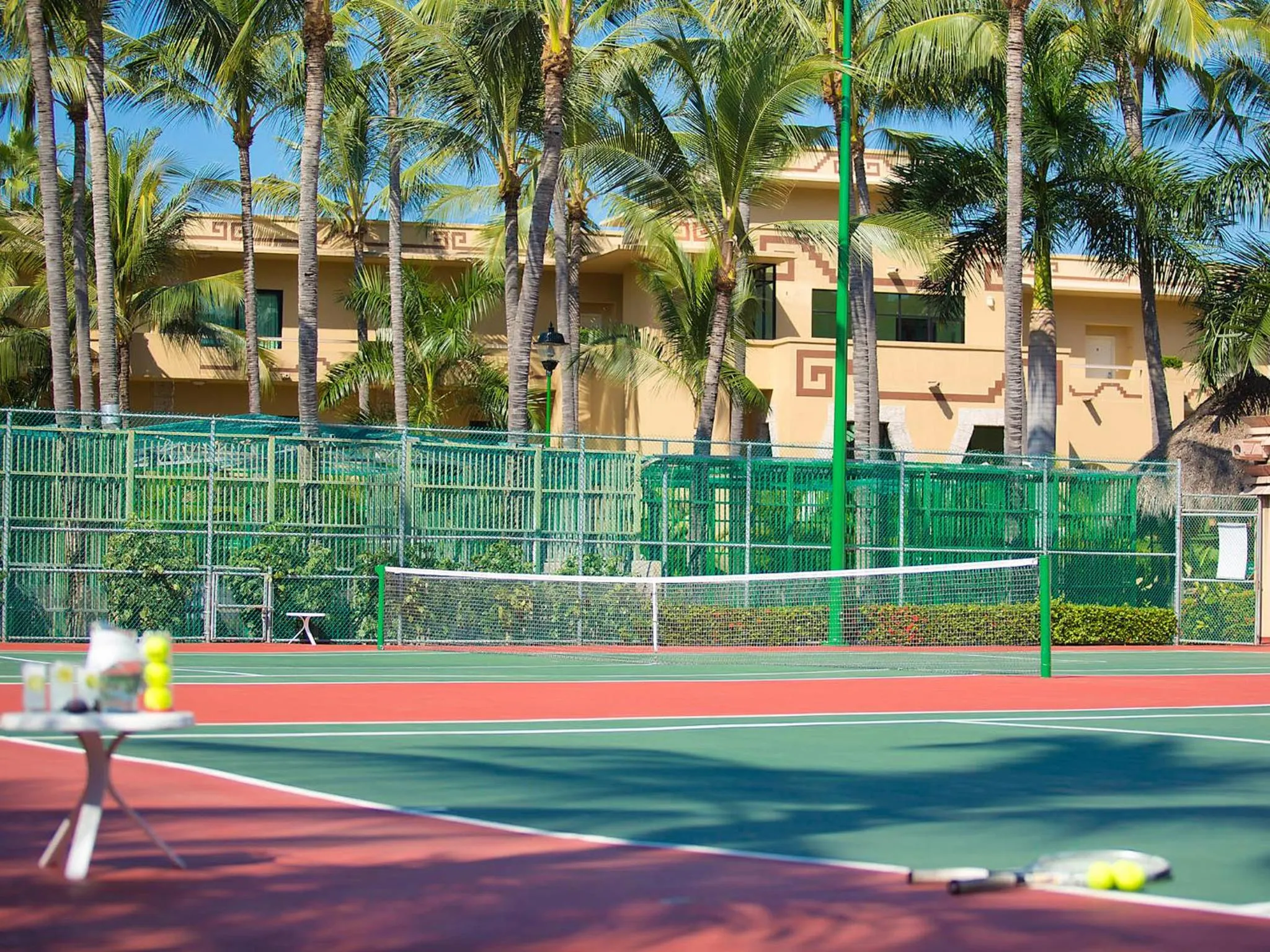 Tennis court in Paradise Village