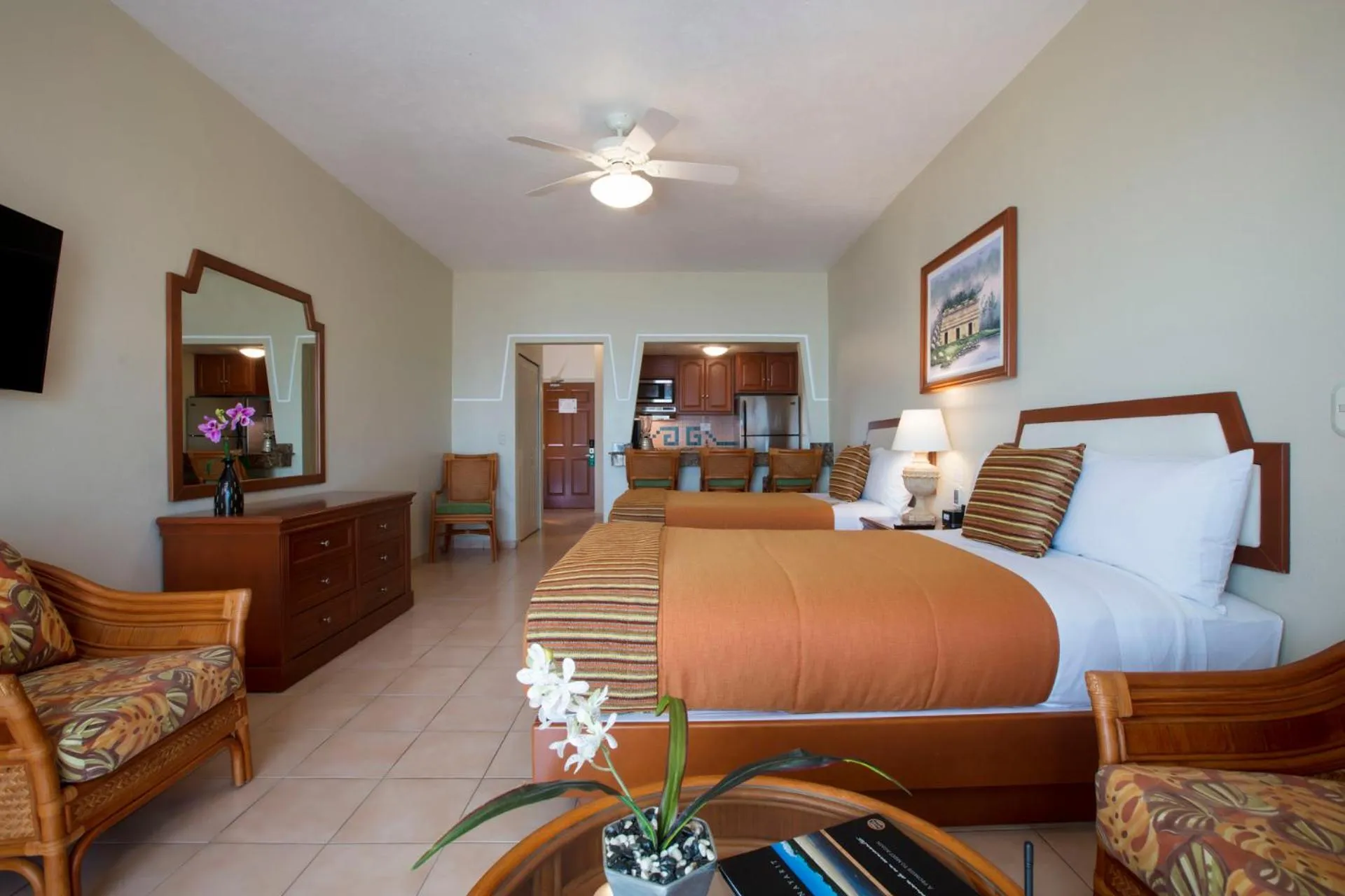 Photo of the whole room, Bed in Paradise Village