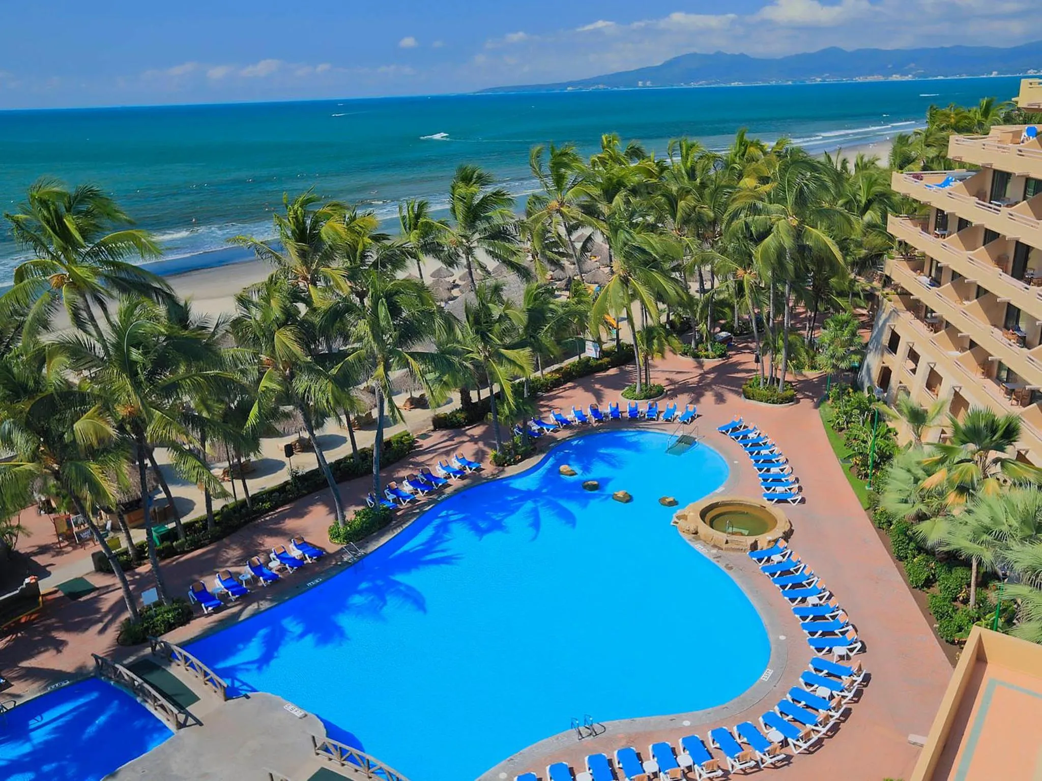 Swimming pool in Paradise Village