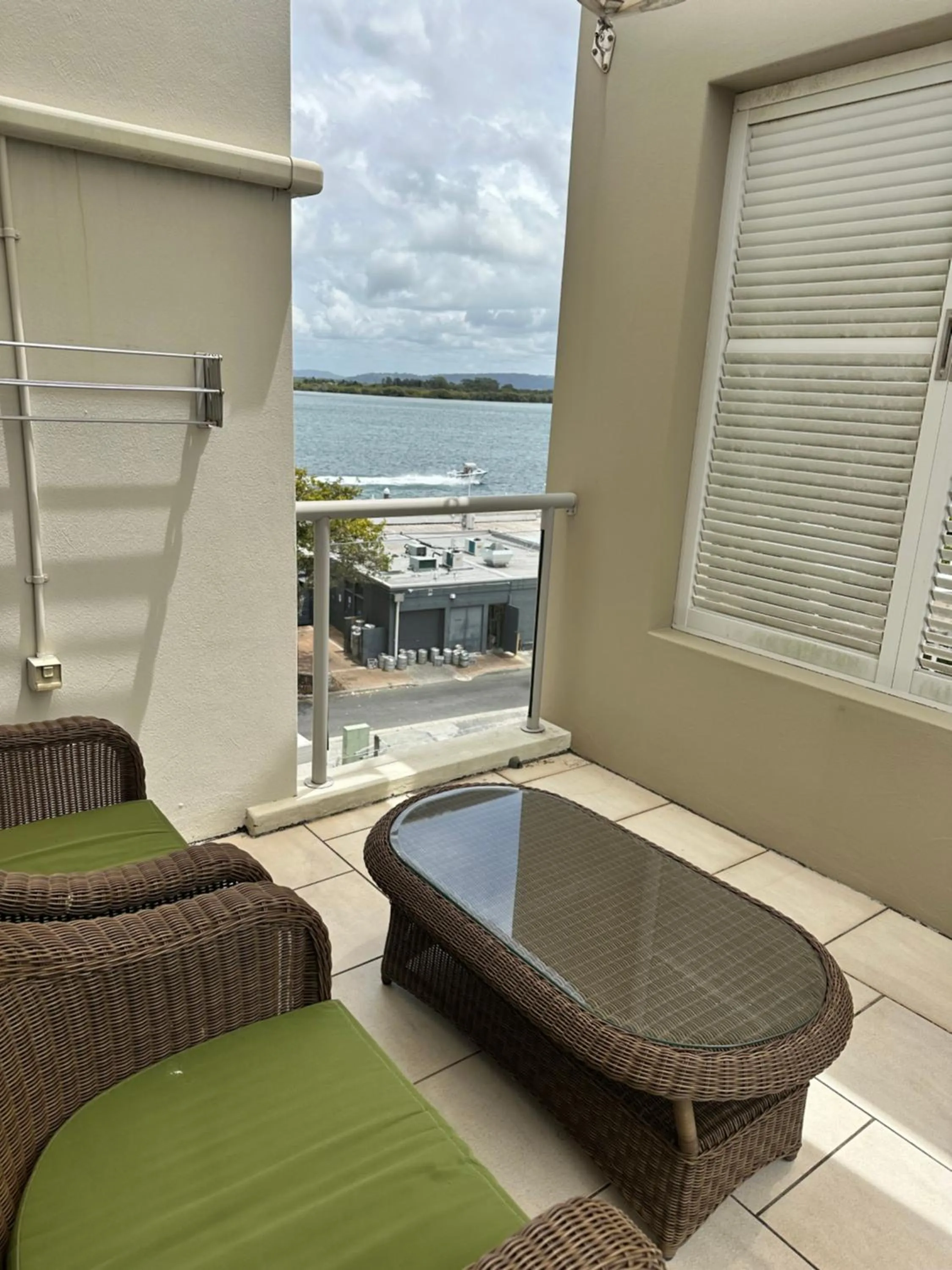 Day in Riverside Holiday Apartments