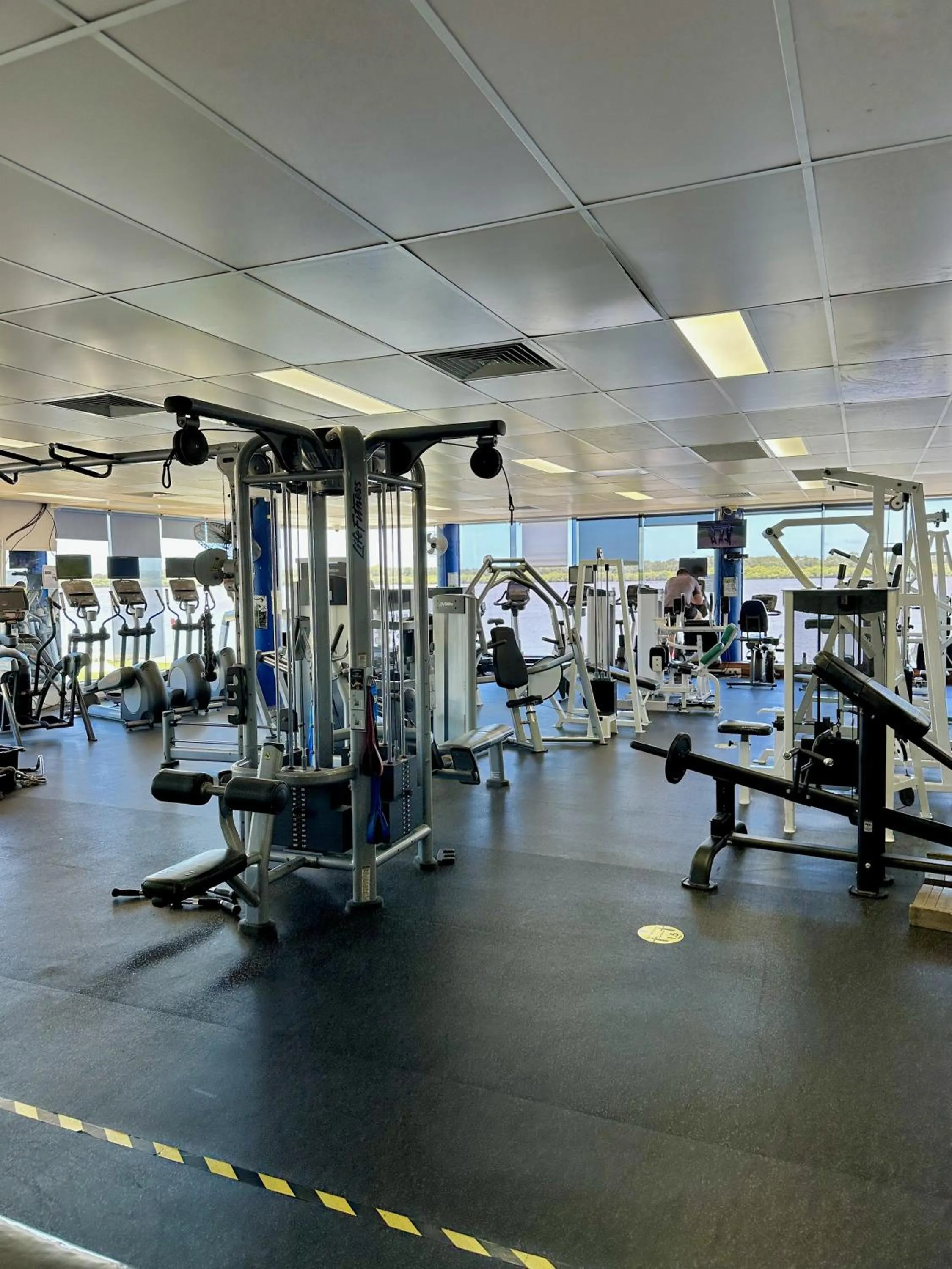 Riverside Apartments & Hotel