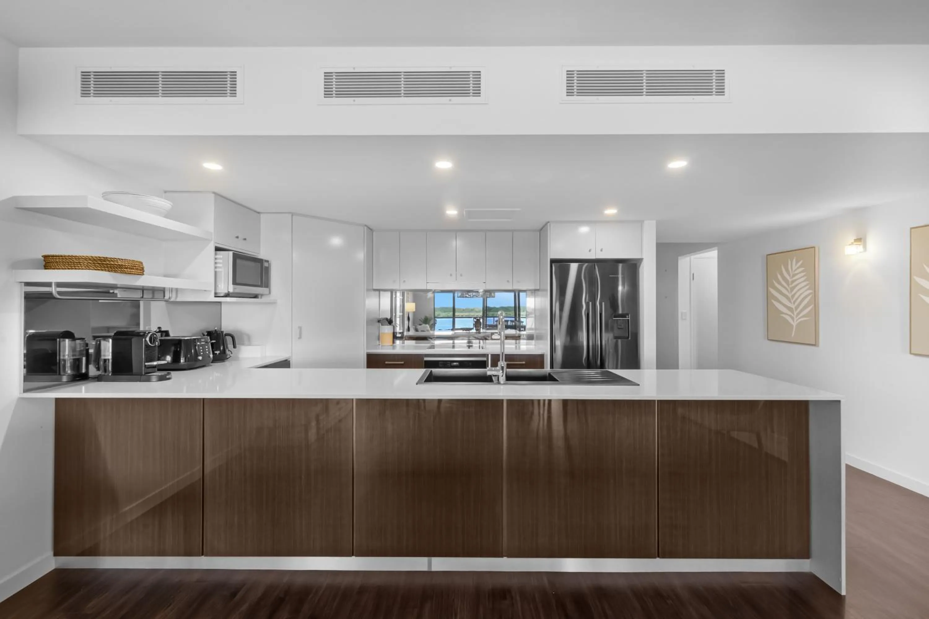 Kitchen or kitchenette in Riverside Holiday Apartments