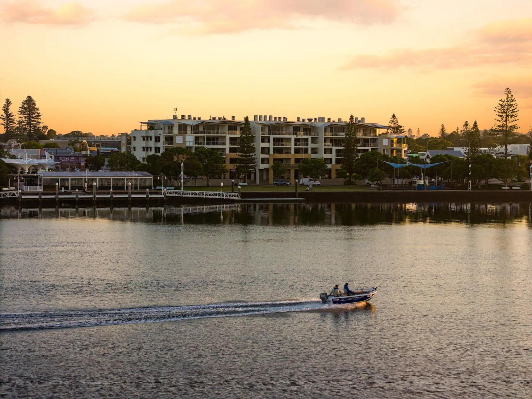 Property building in Riverside Holiday Apartments