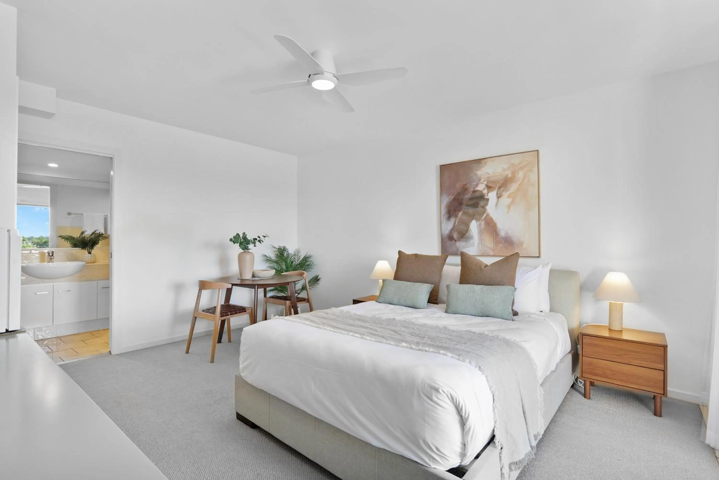 Bed in Riverside Holiday Apartments