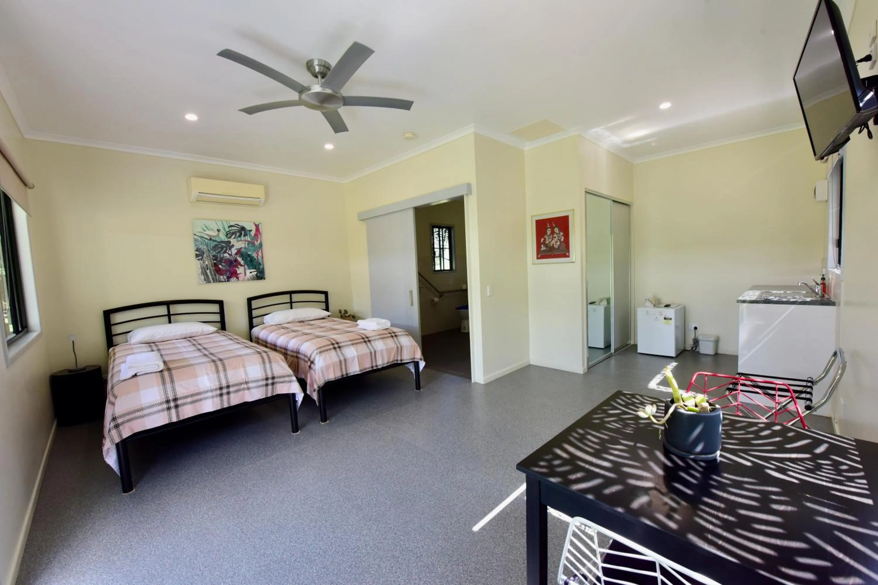 Photo of the whole room, Bed in Daintree Peaks ECO Stays
