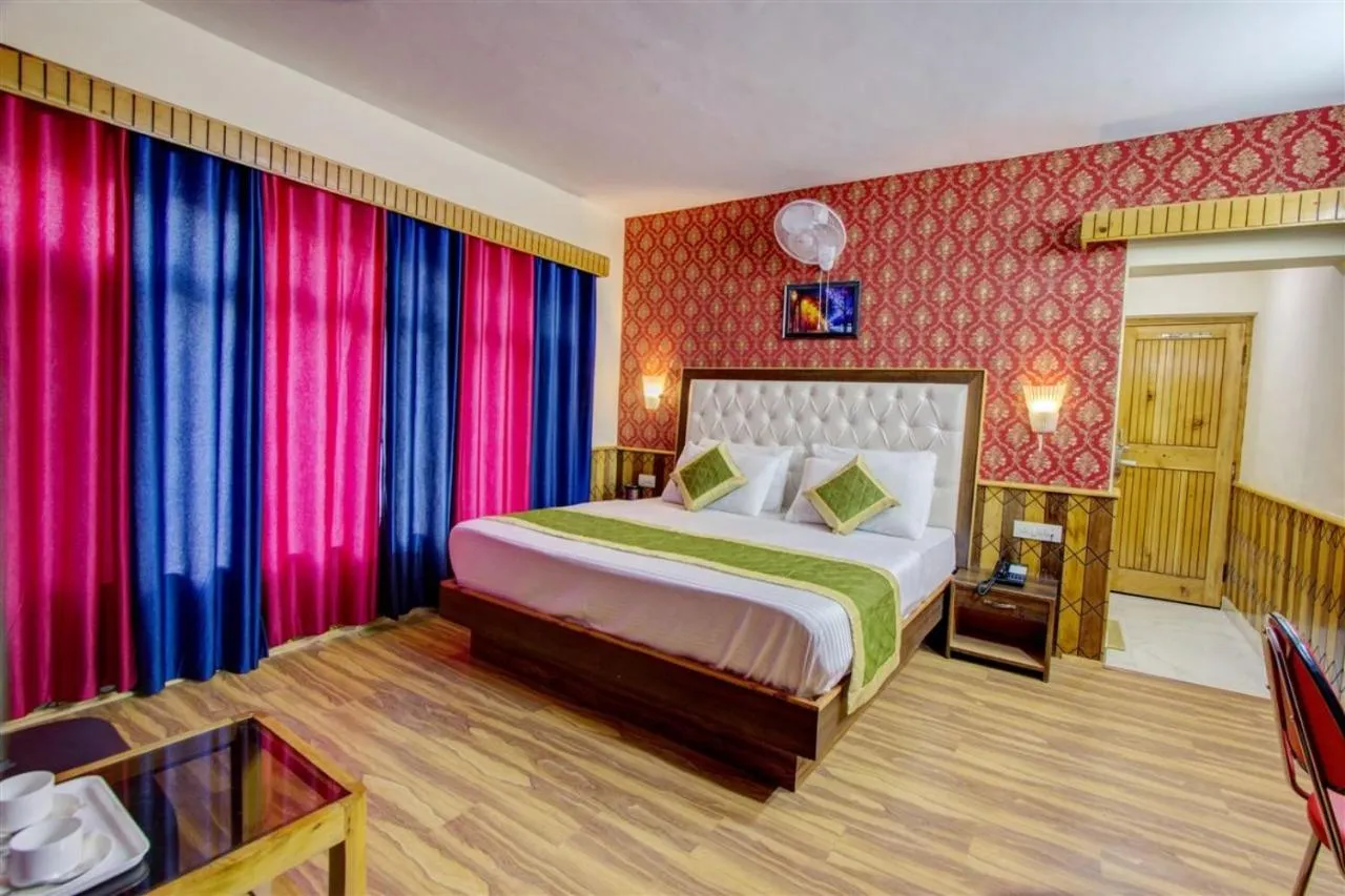 Bed in Hotel Samiru Manali