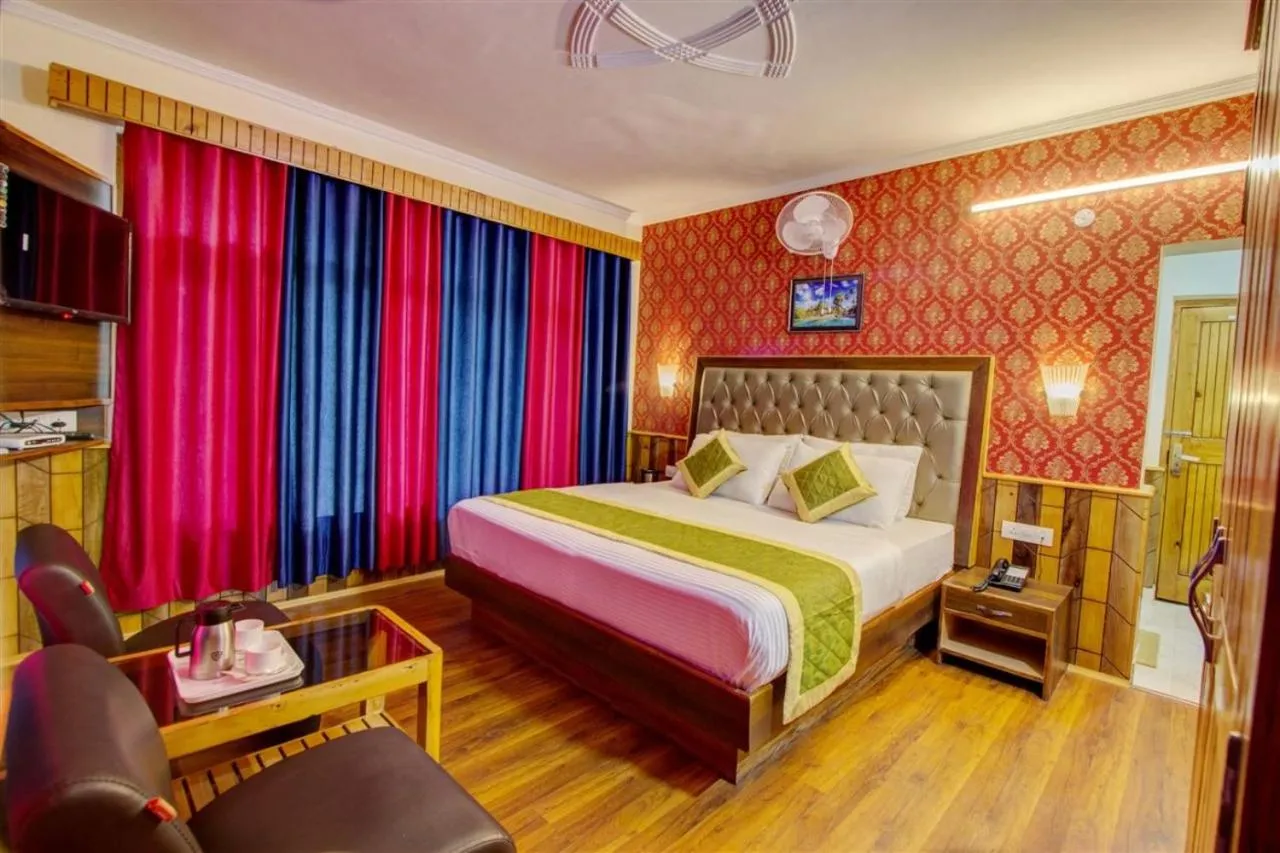Bedroom, Bed in Hotel Samiru Manali