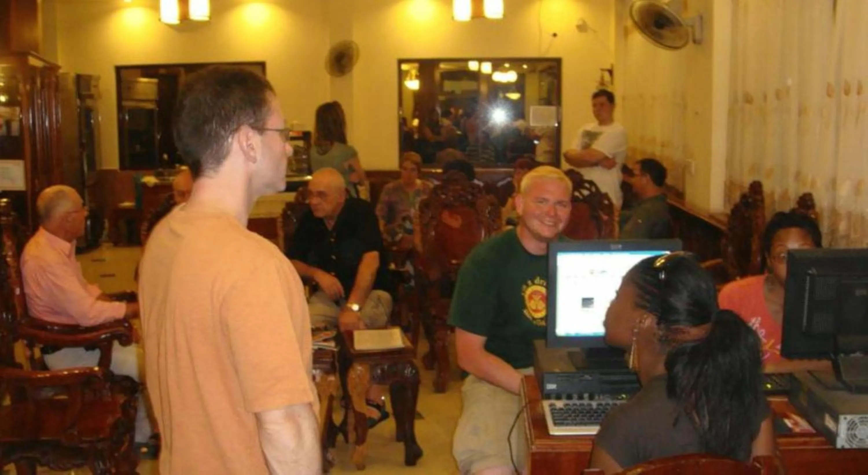 Restaurant/places to eat in Asia Hotel