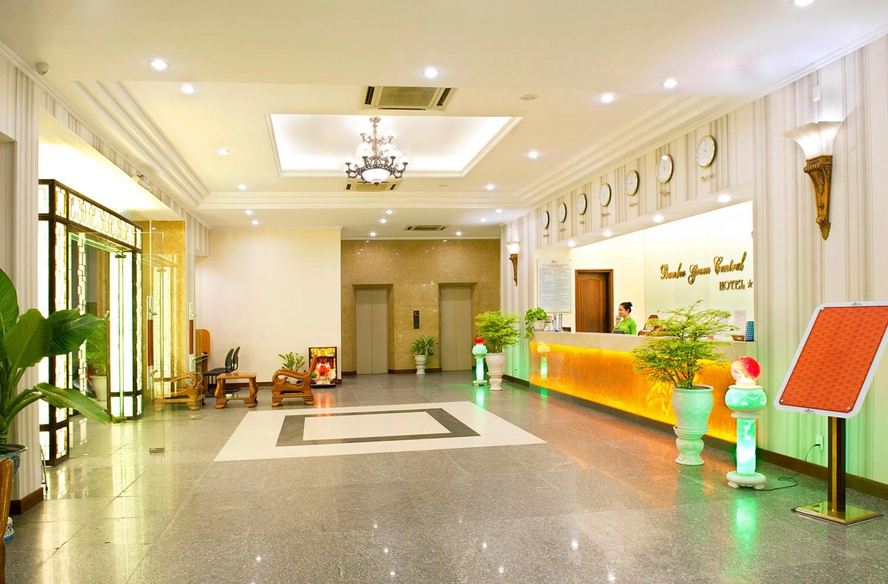 Lobby or reception in Bamboo Green Central Hotel