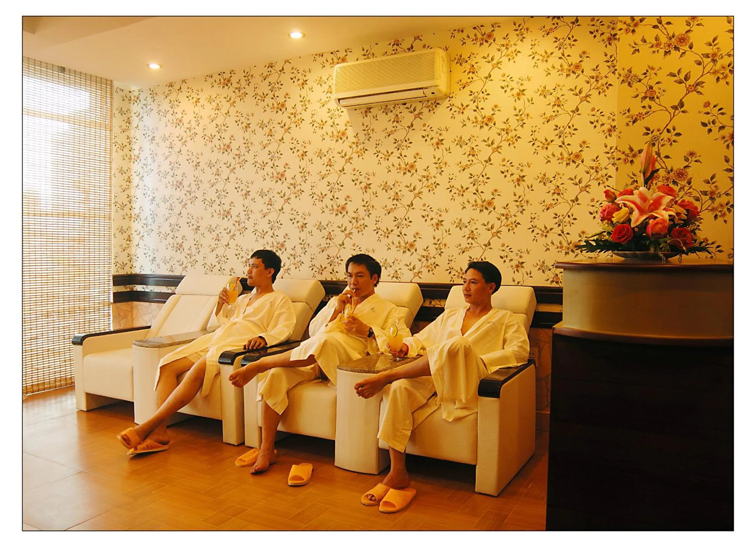 Massage in Bamboo Green Central Hotel