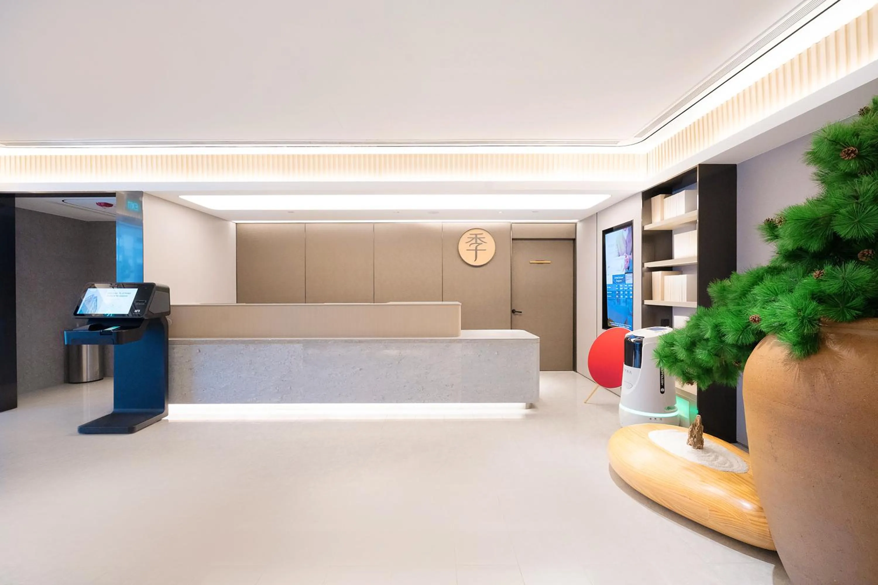 Seating area in Ji Hotel Orchard Singapore