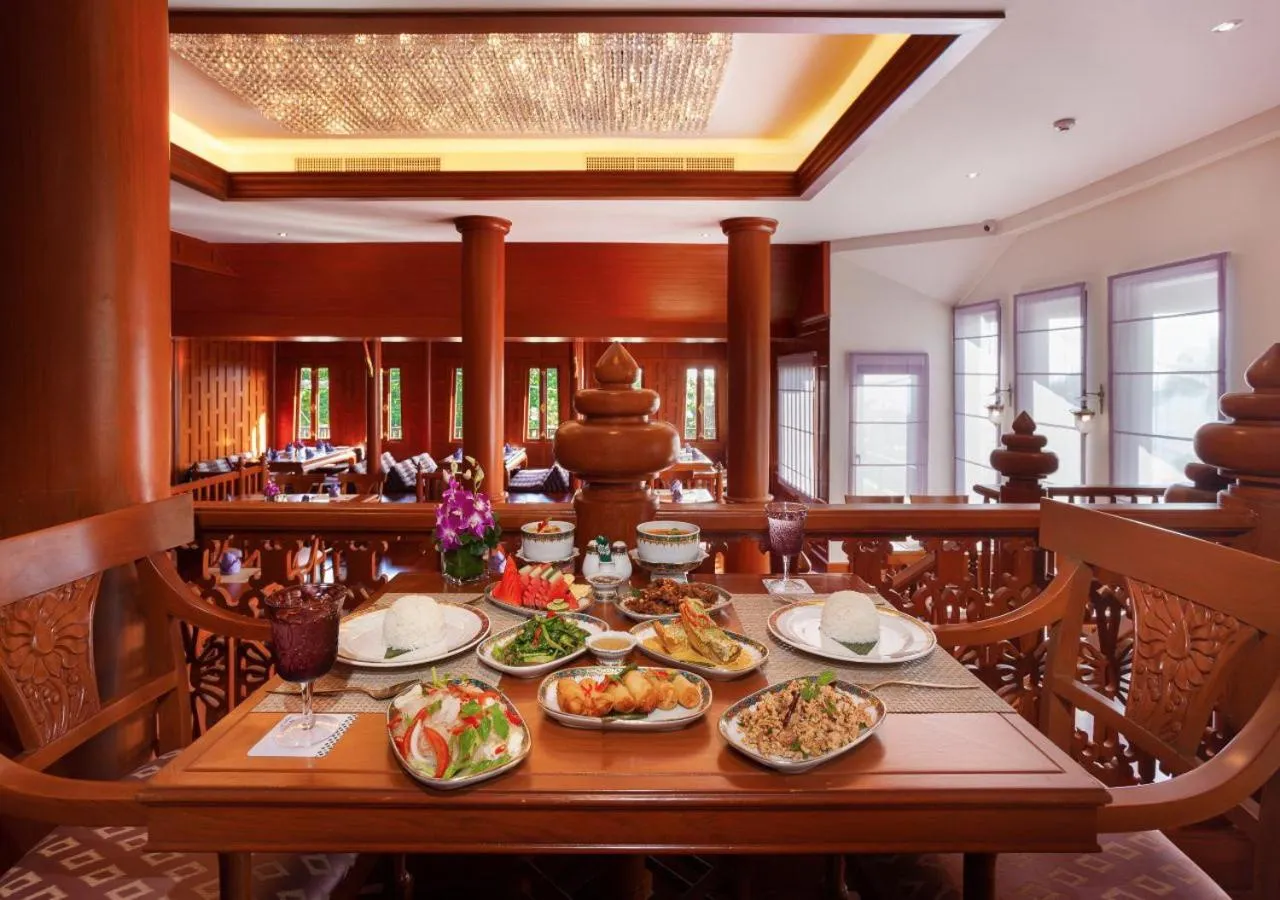 Dinner in Diamond Cliff Resort & Spa, Patong Beach