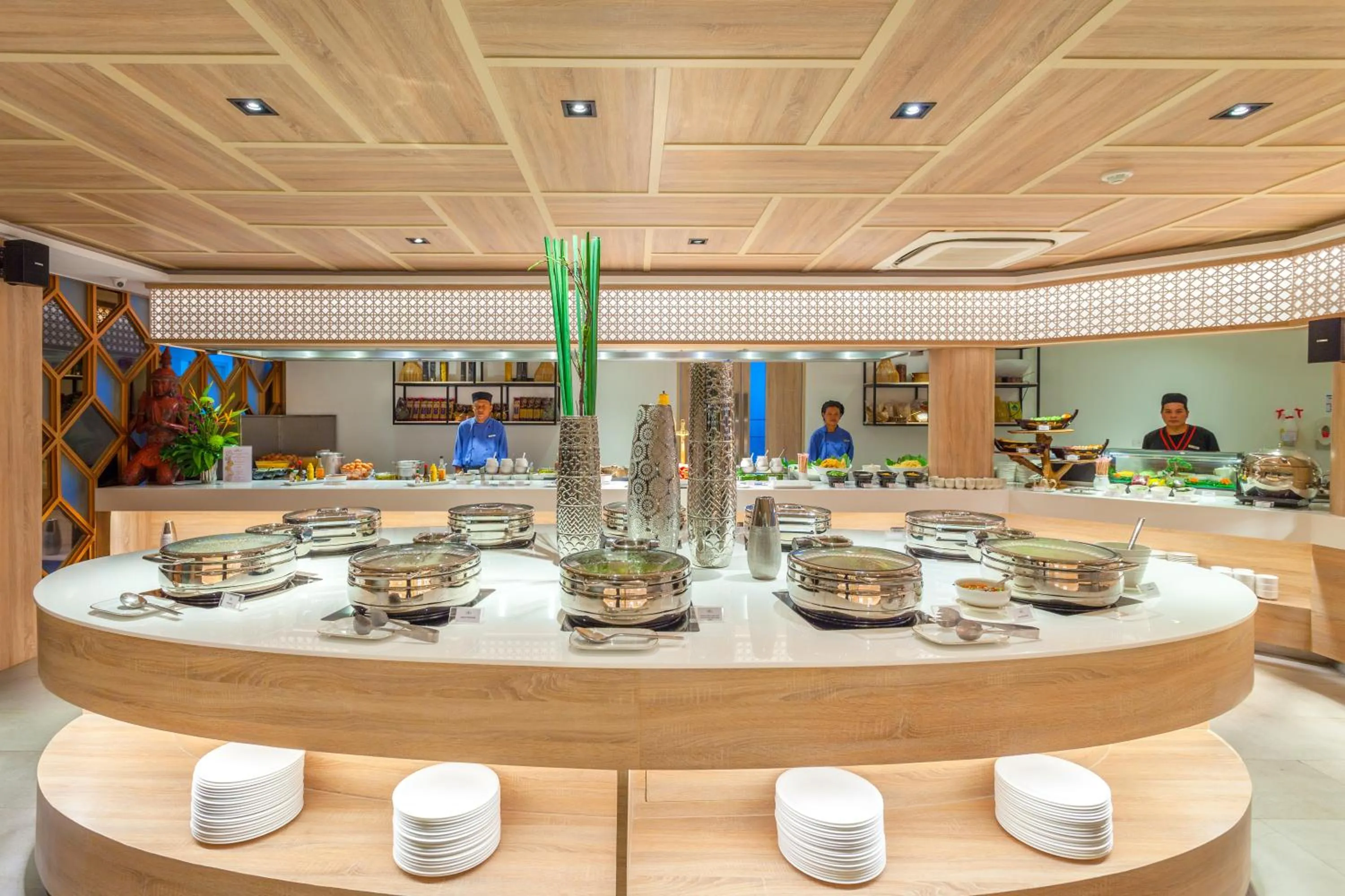 Restaurant/places to eat in Diamond Cliff Resort & Spa, Patong Beach