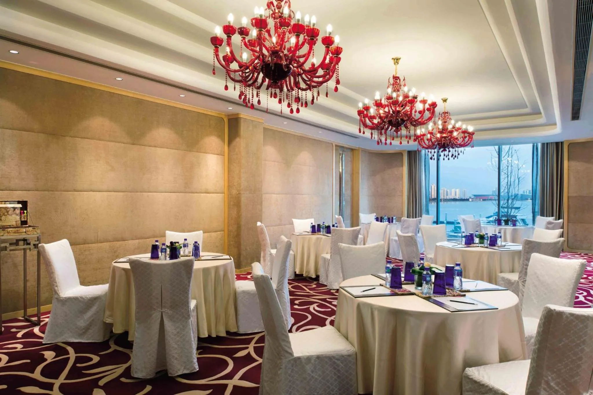 Meeting/conference room in Crowne Plaza Suzhou by IHG