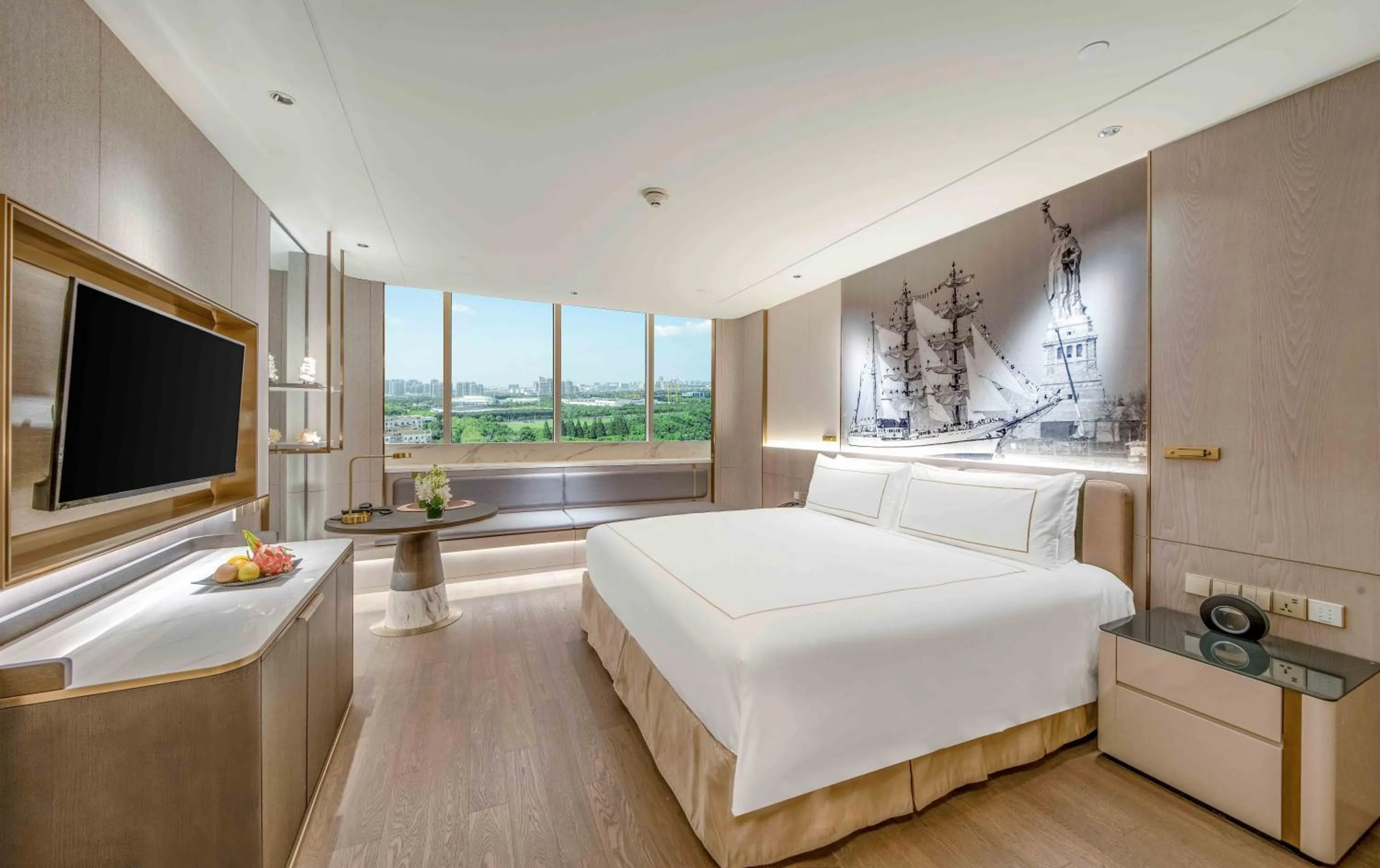 Photo of the whole room, Bed in Crowne Plaza Suzhou by IHG