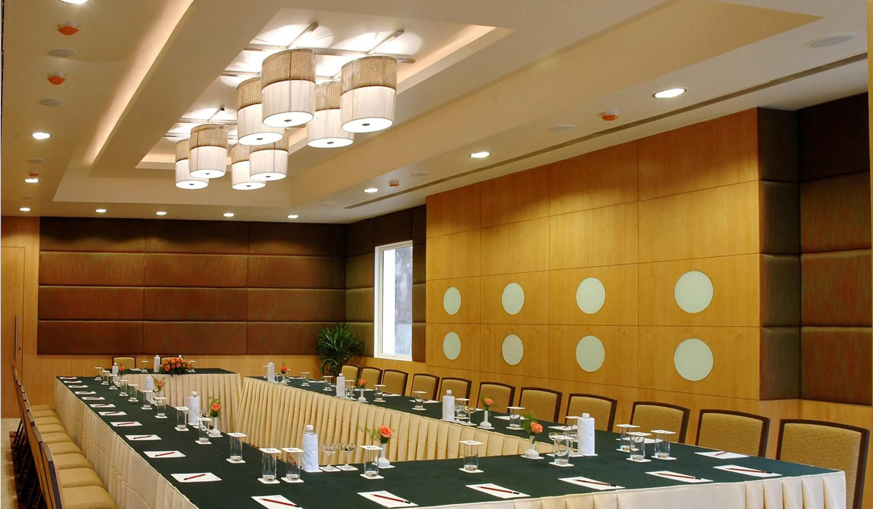 Banquet/Function facilities in Fortune Inn Sree Kanya, Visakhapatnam - Member ITC Hotels' Group