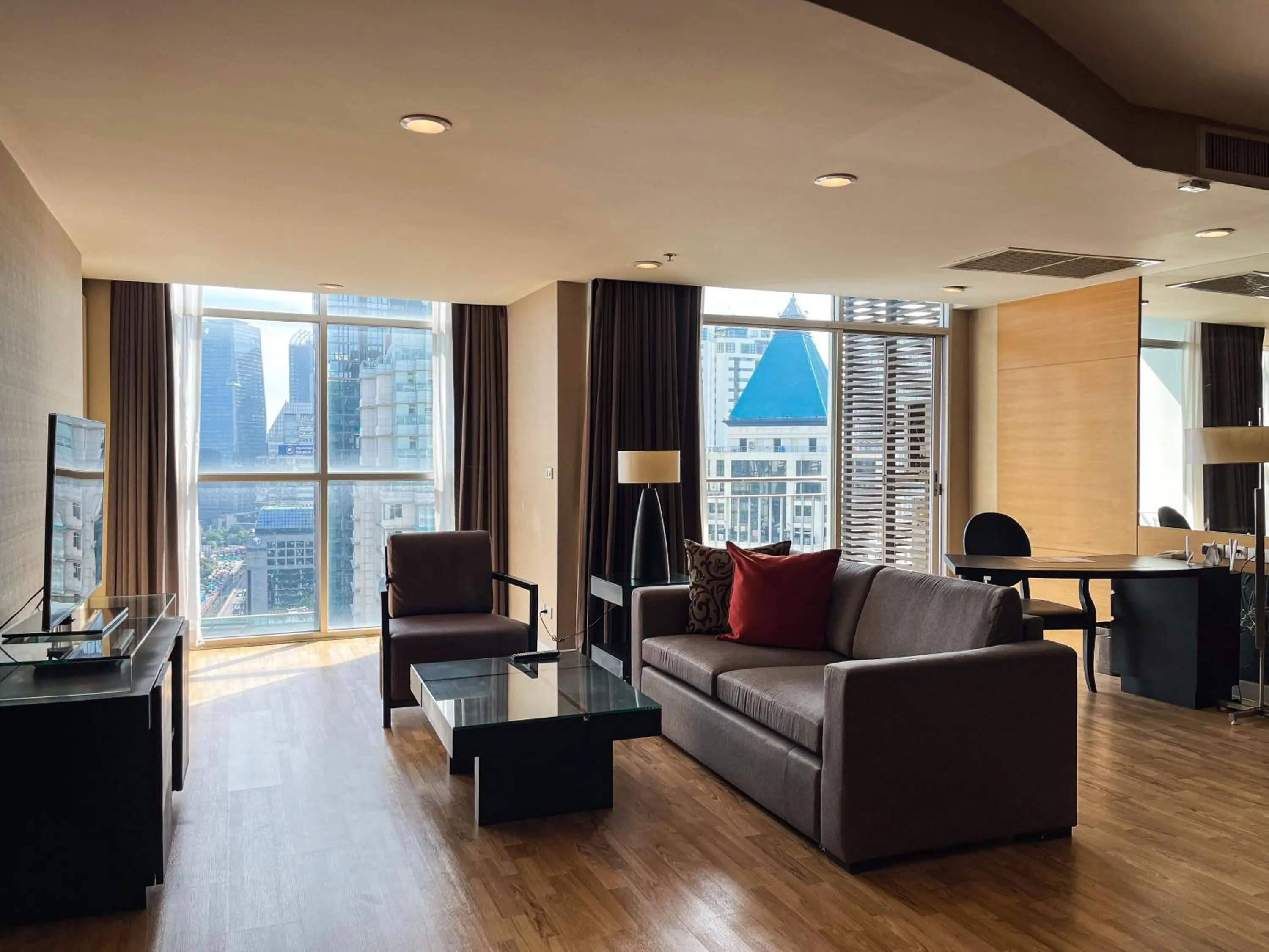 TV and multimedia in Urbana Sathorn Hotel, Bangkok