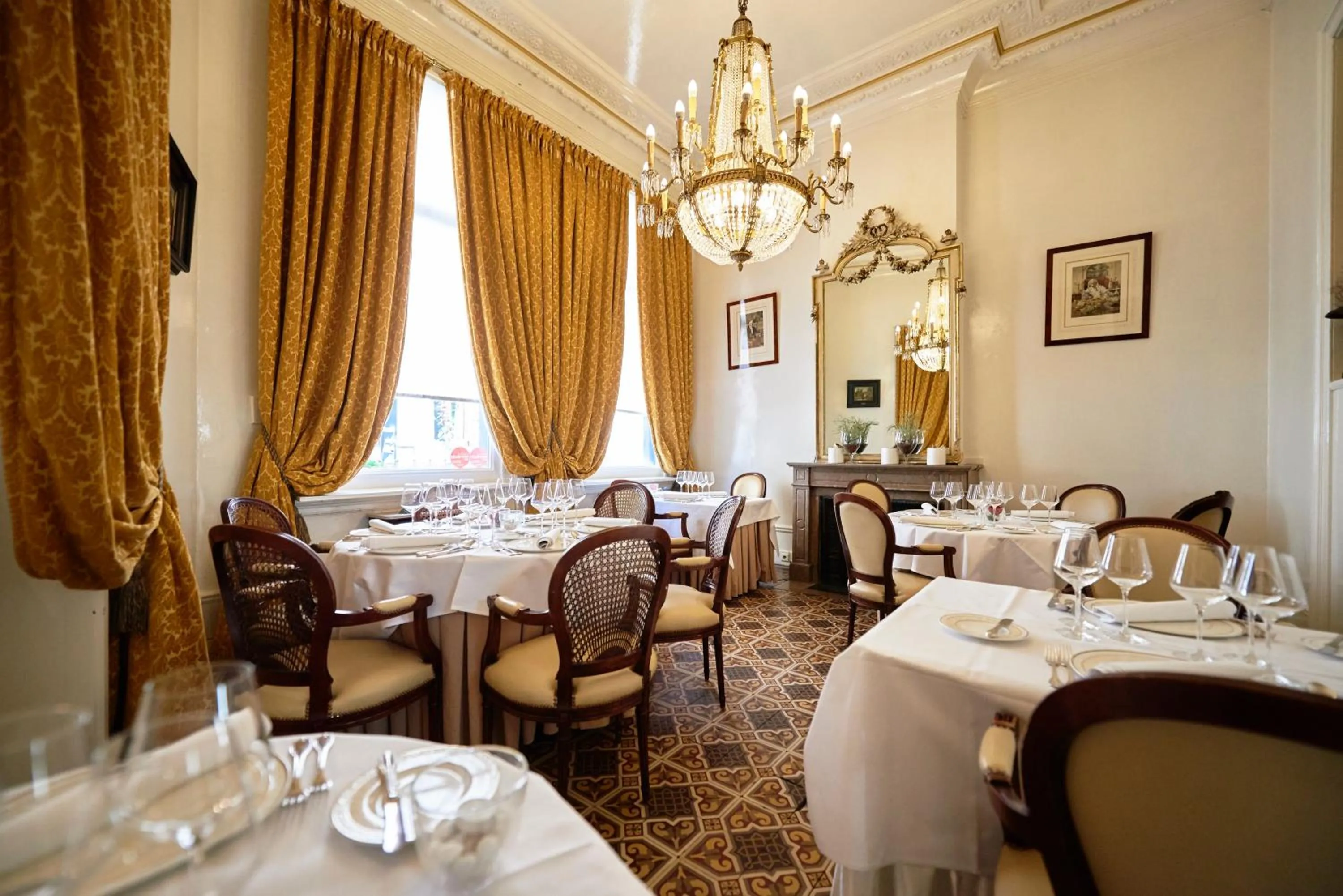 Restaurant/places to eat in Hotel Colvenier