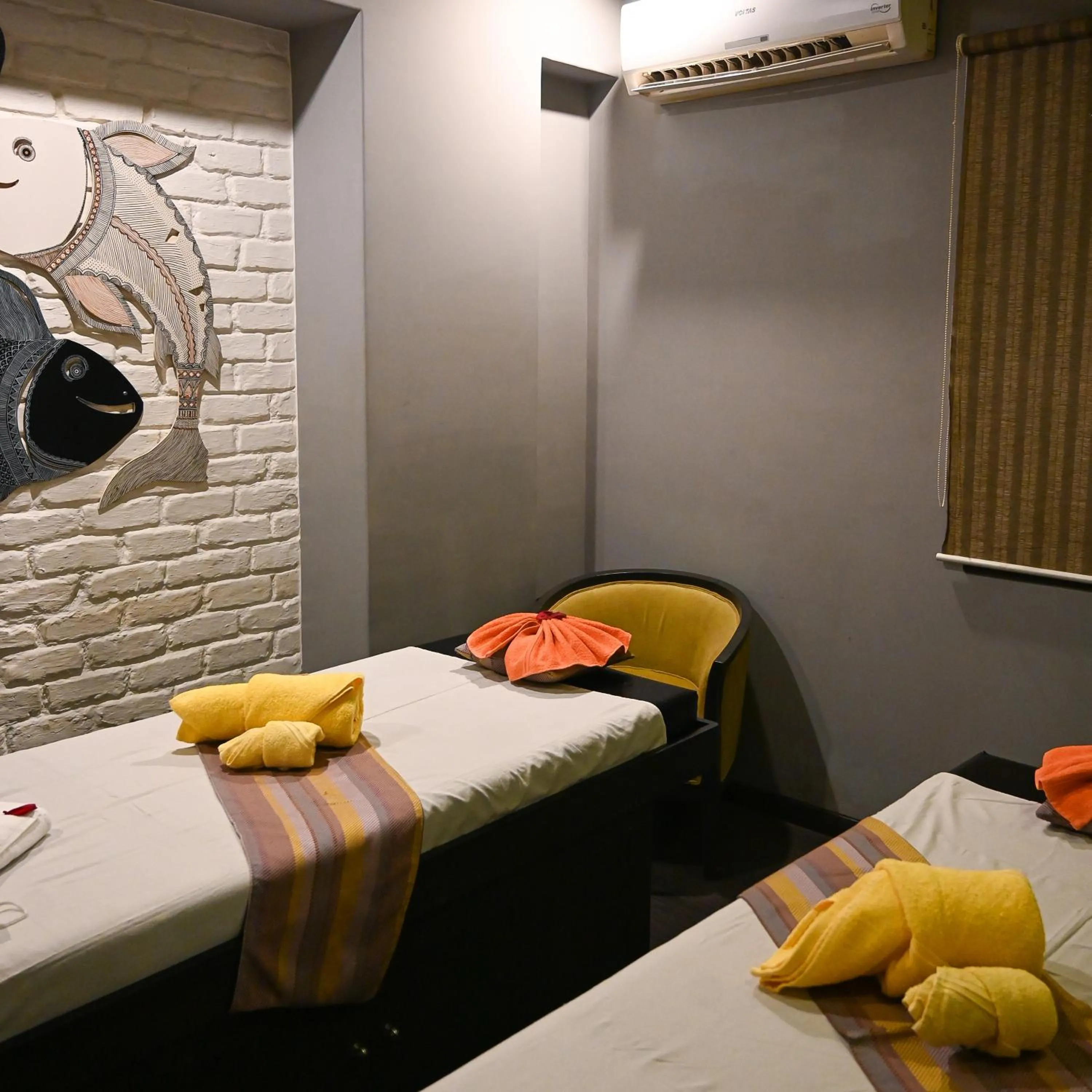 Spa and wellness centre/facilities, Bed in The Shalimar Hotel, Kemps Corner