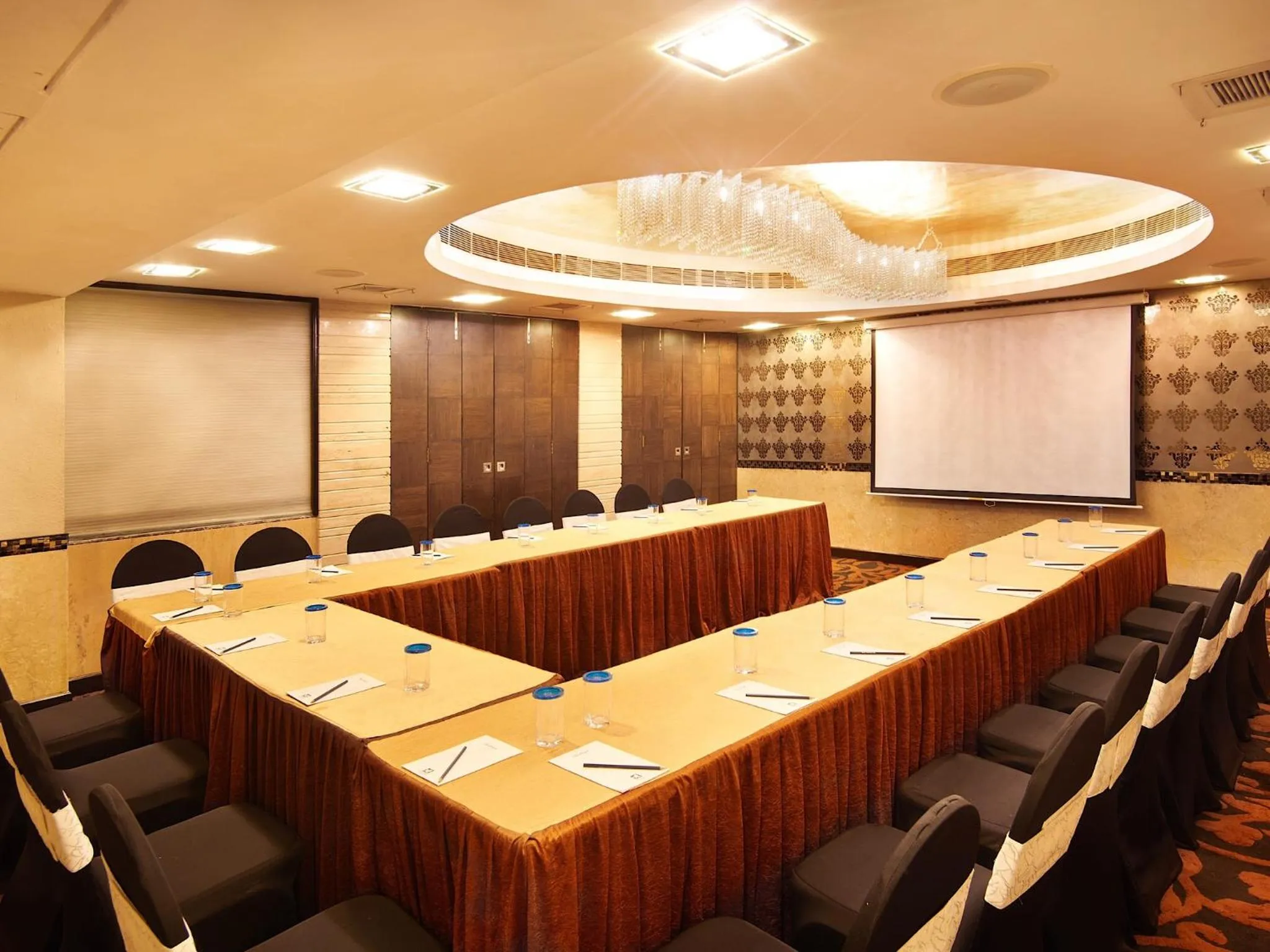 Banquet/Function facilities in The Shalimar Hotel, Kemps Corner
