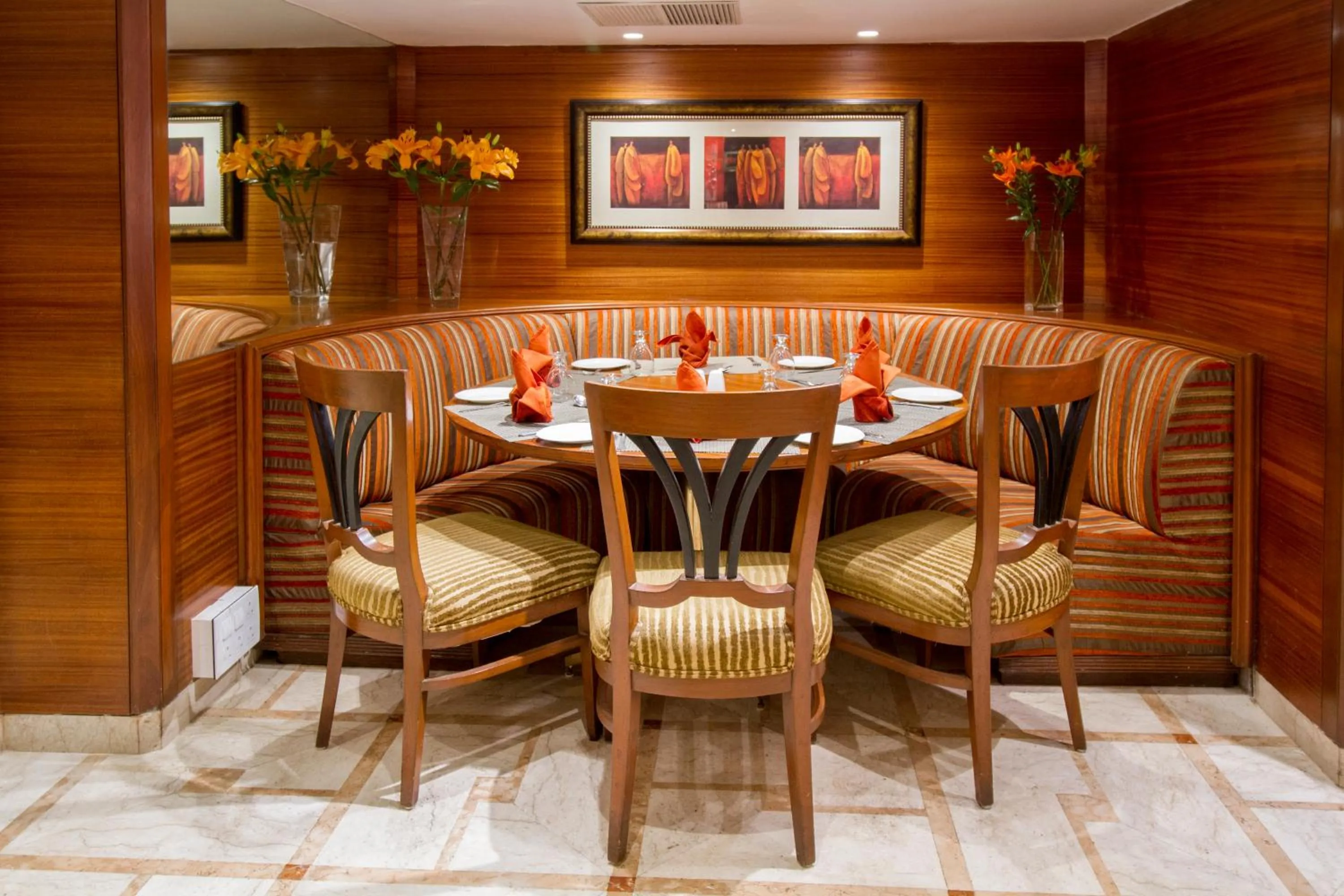 Restaurant/places to eat in The Shalimar Hotel, Kemps Corner