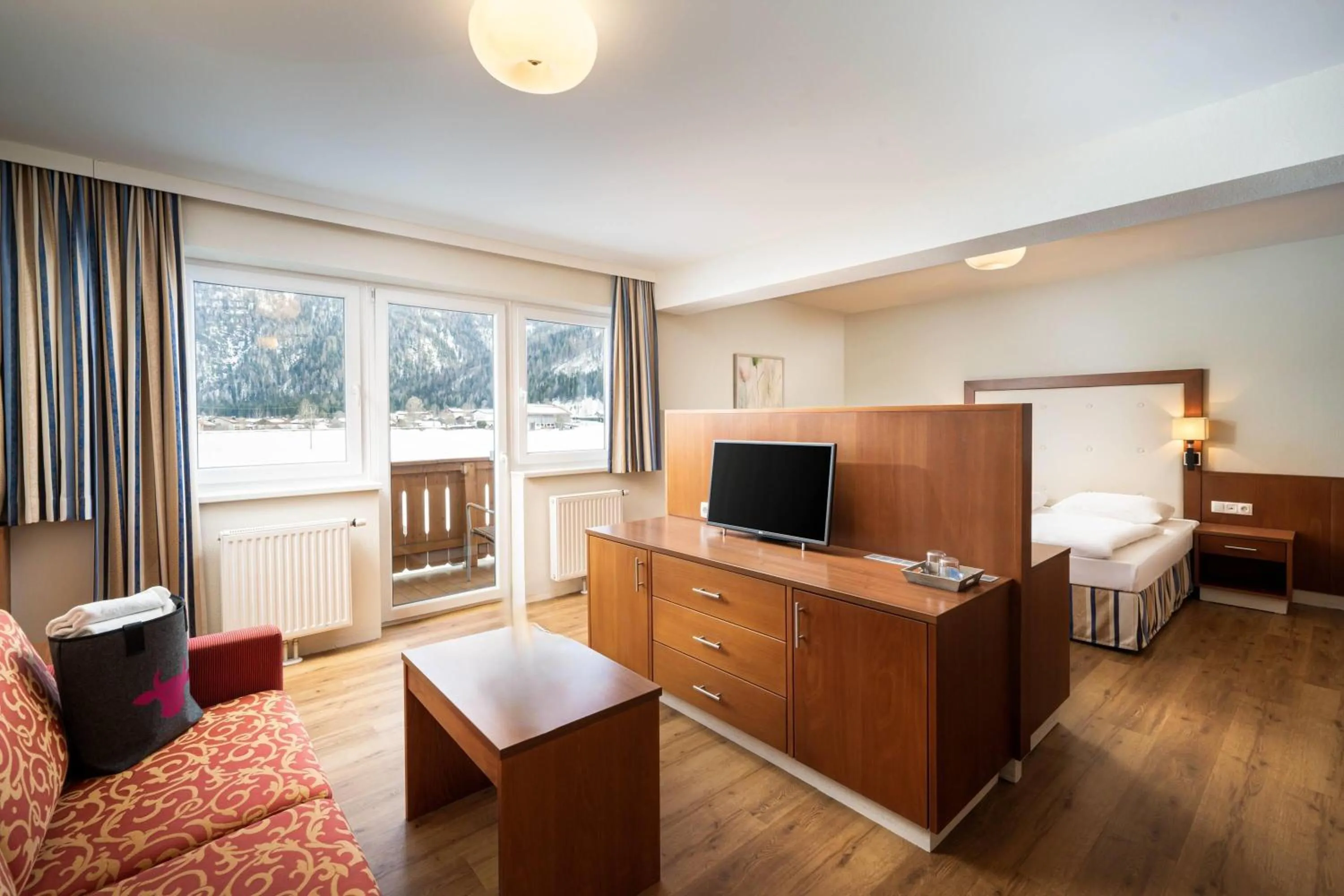 Photo of the whole room, Bed in elaya hotel steinplatte, Trademark by Wyndham