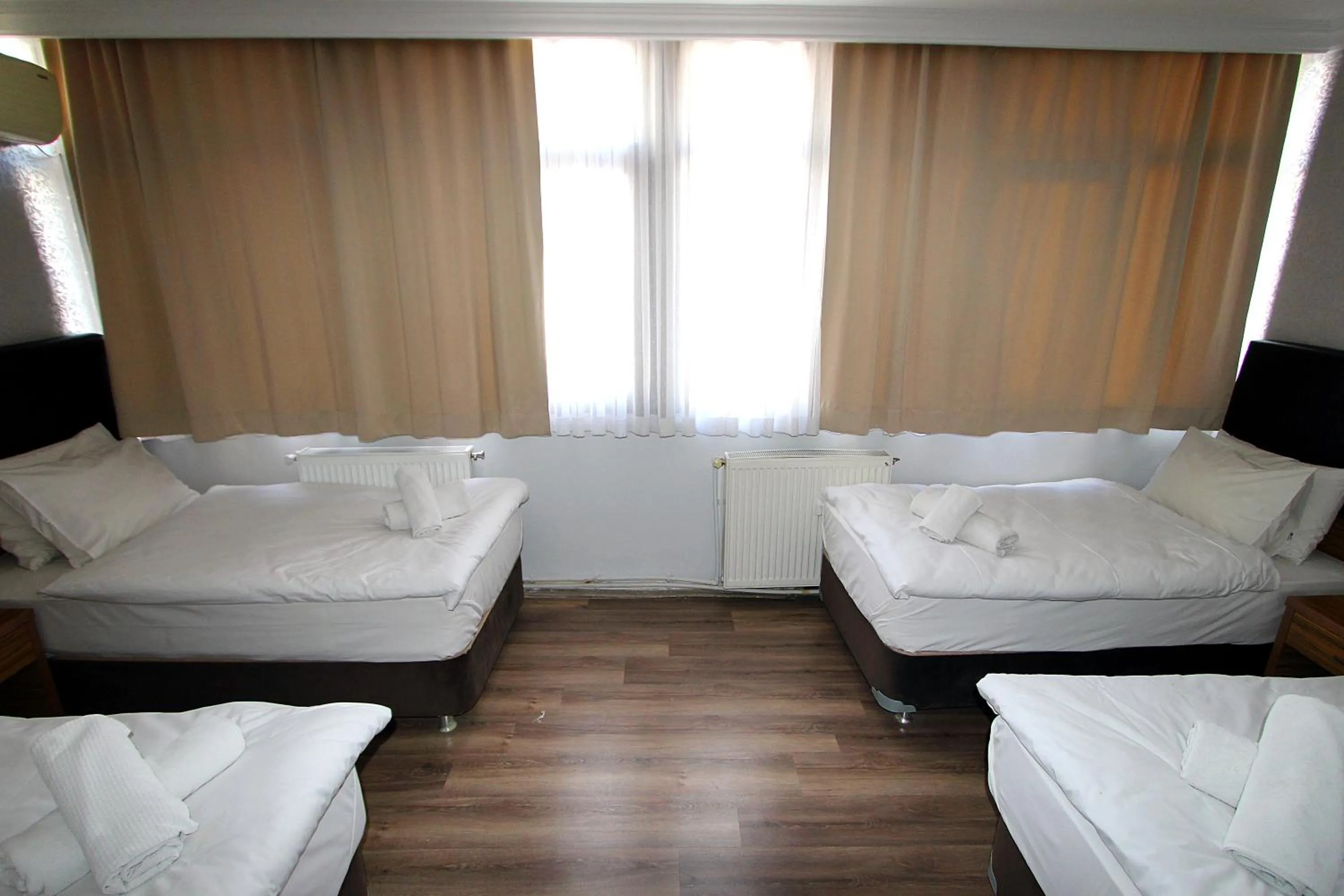 Family, Bed in Lyon Hotel İstanbul