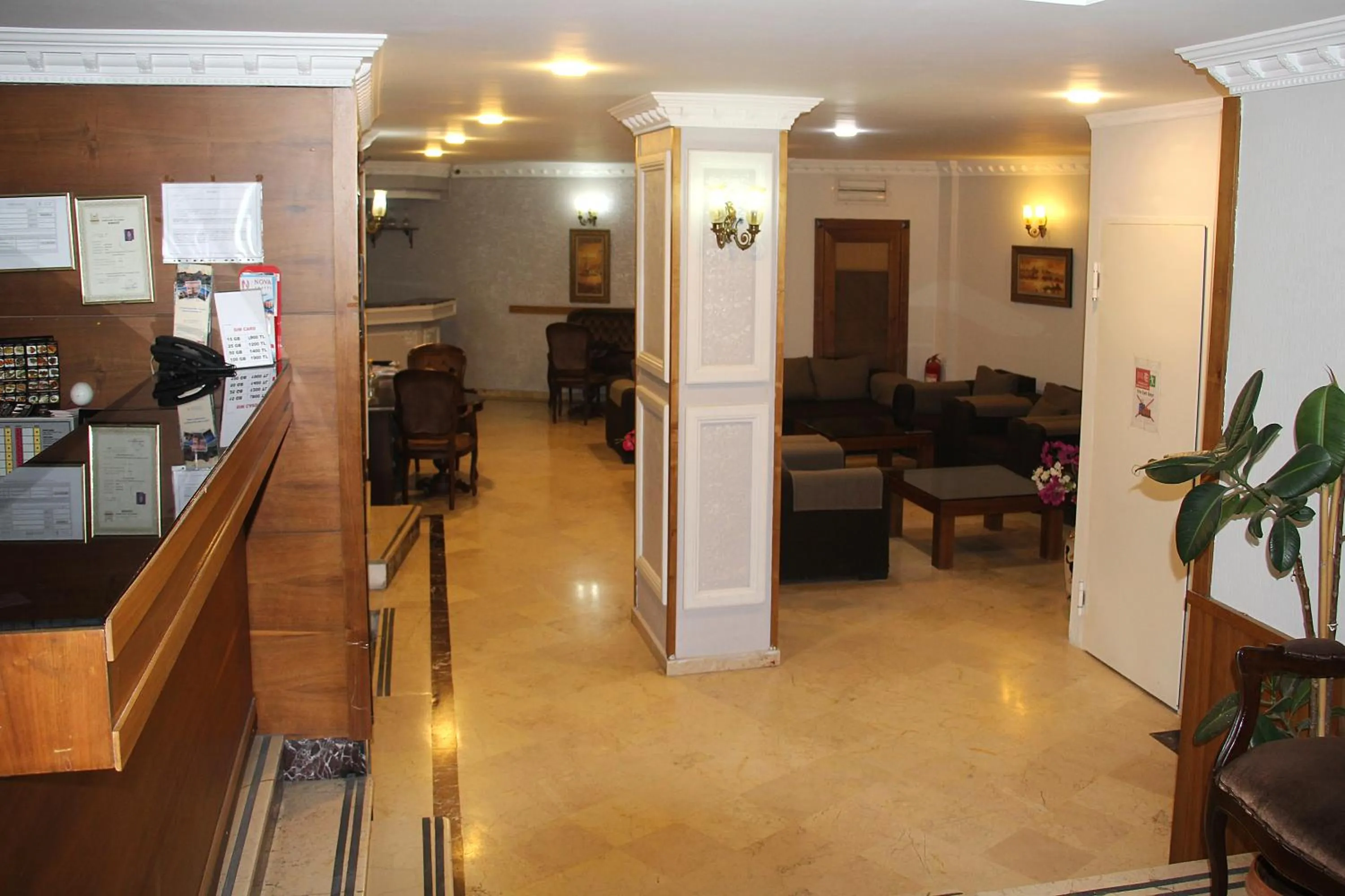 Living room in Lyon Hotel İstanbul