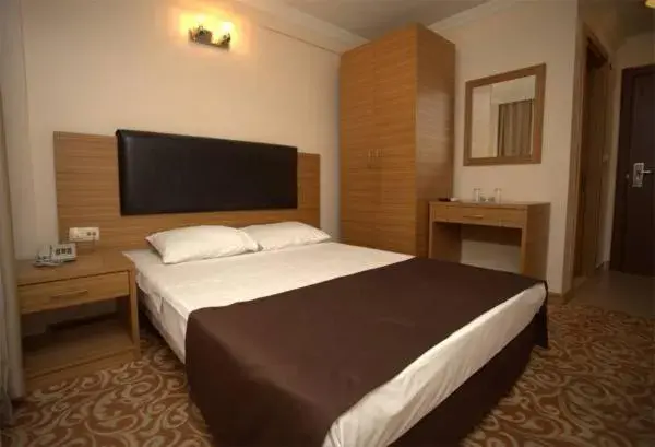Lyon Hotel İstanbul Lyon Hotel İstanbul