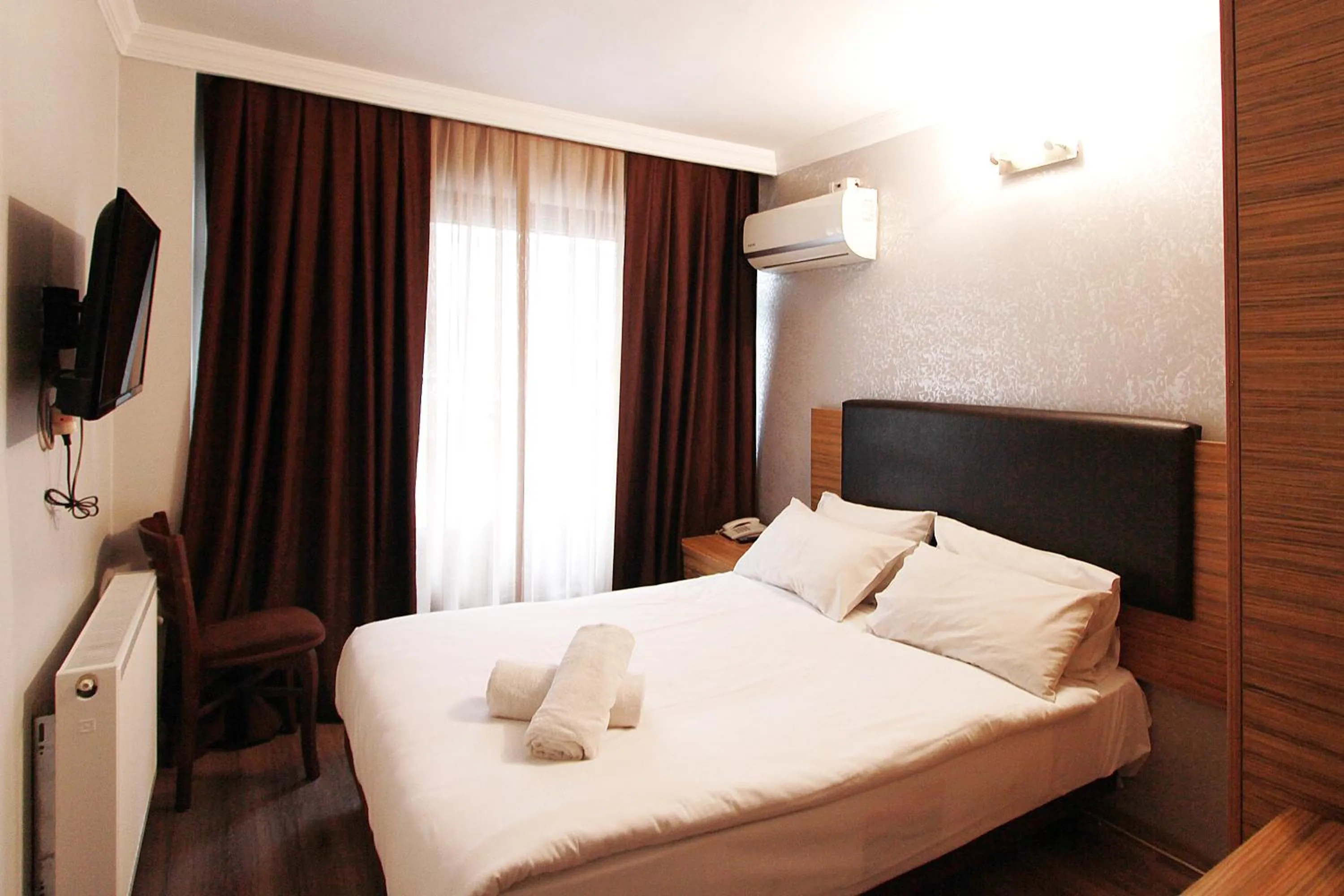 Bed in Lyon Hotel İstanbul