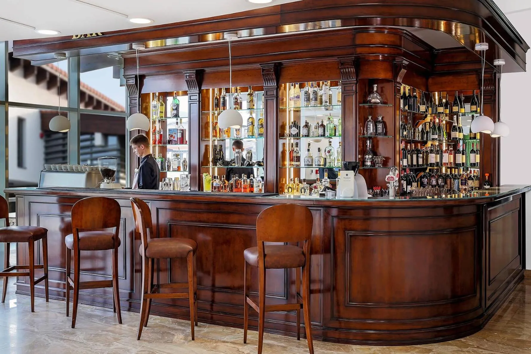 Restaurant/places to eat in Theodora Golf Club