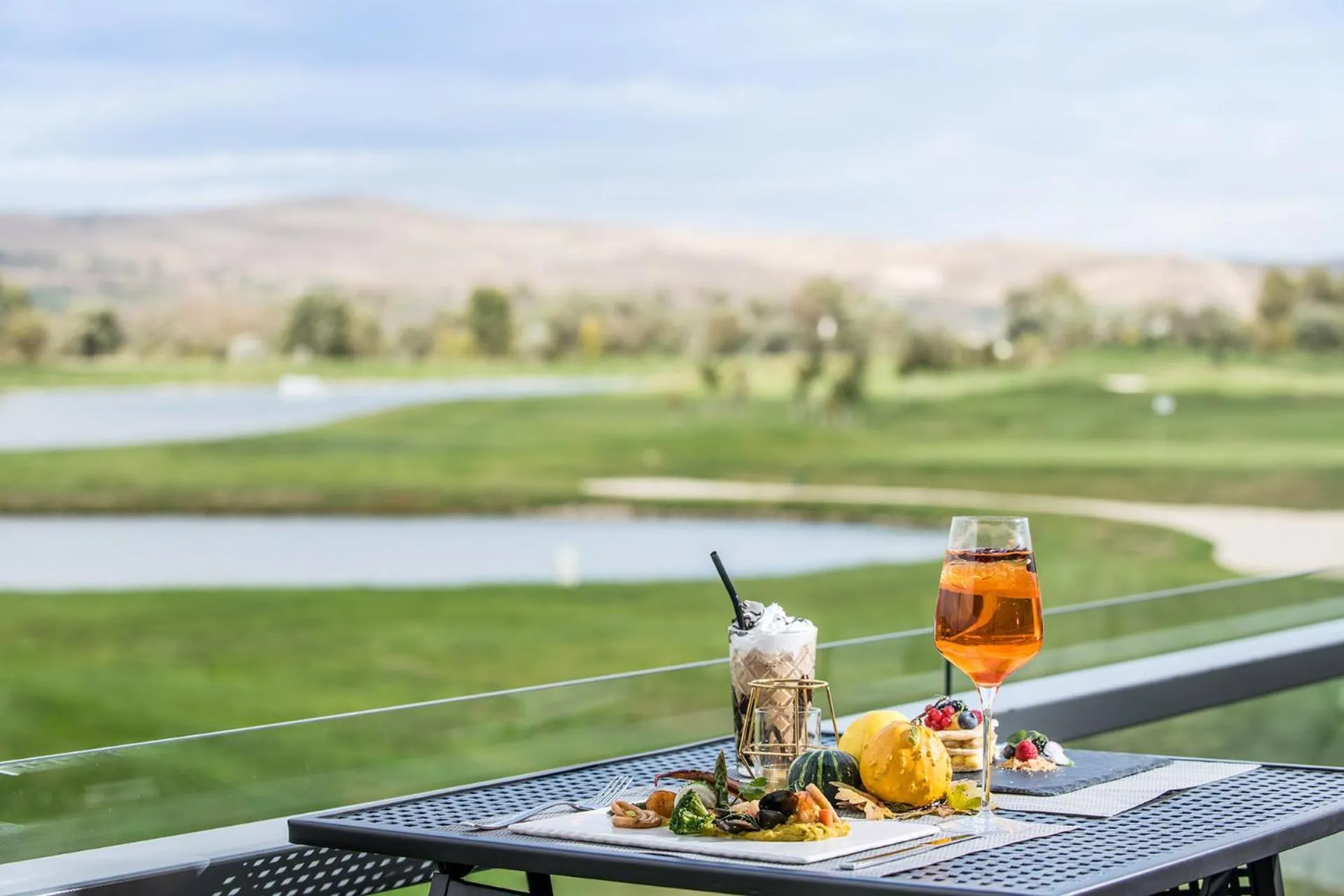 Restaurant/places to eat in Theodora Golf Club