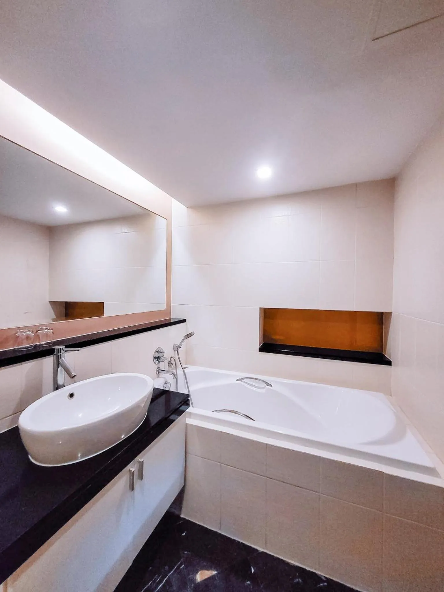 Bathroom in Urbana Langsuan Hotel