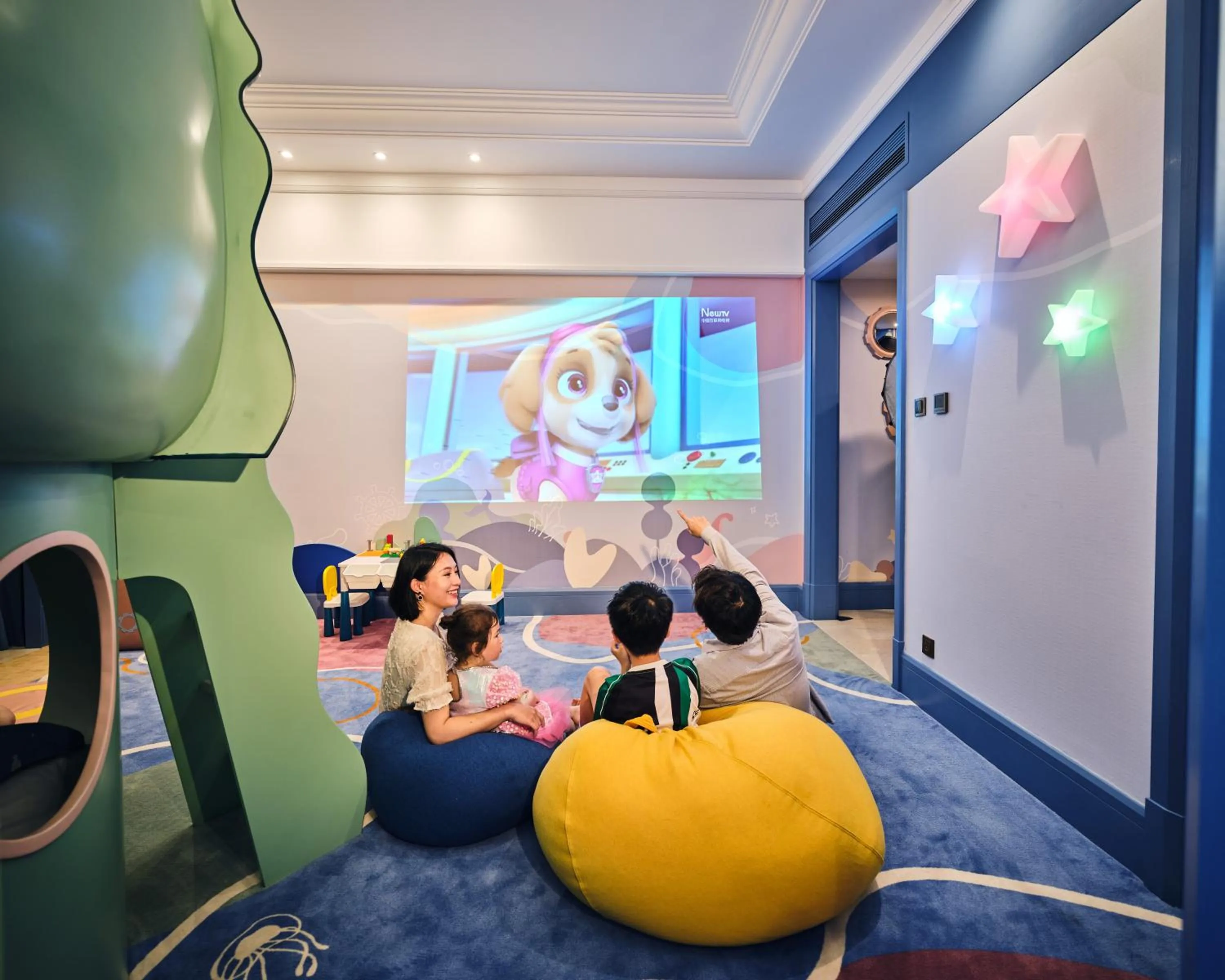 Photo of the whole room in InterContinental Shenzhen by IHG