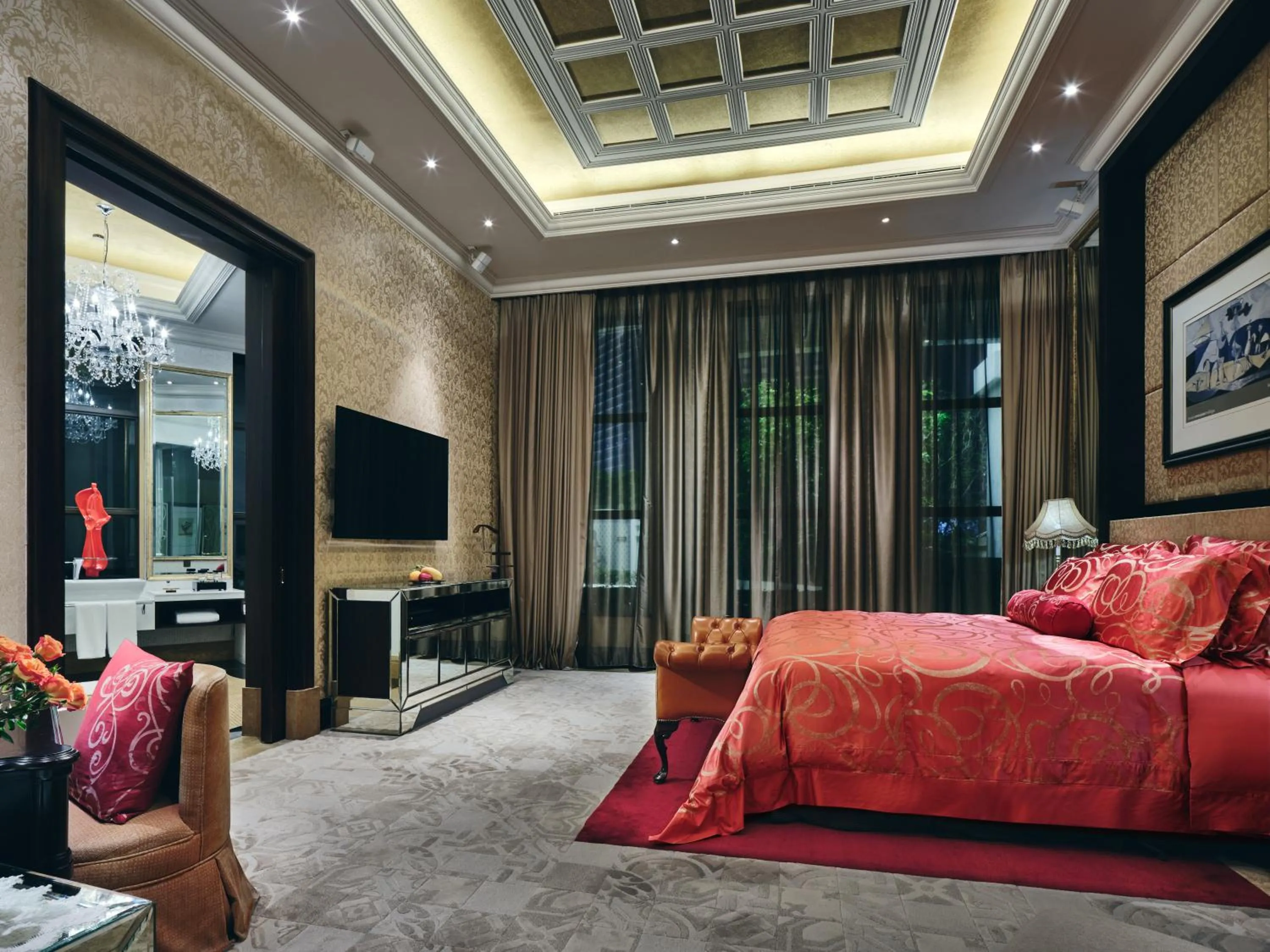 Photo of the whole room in InterContinental Shenzhen by IHG