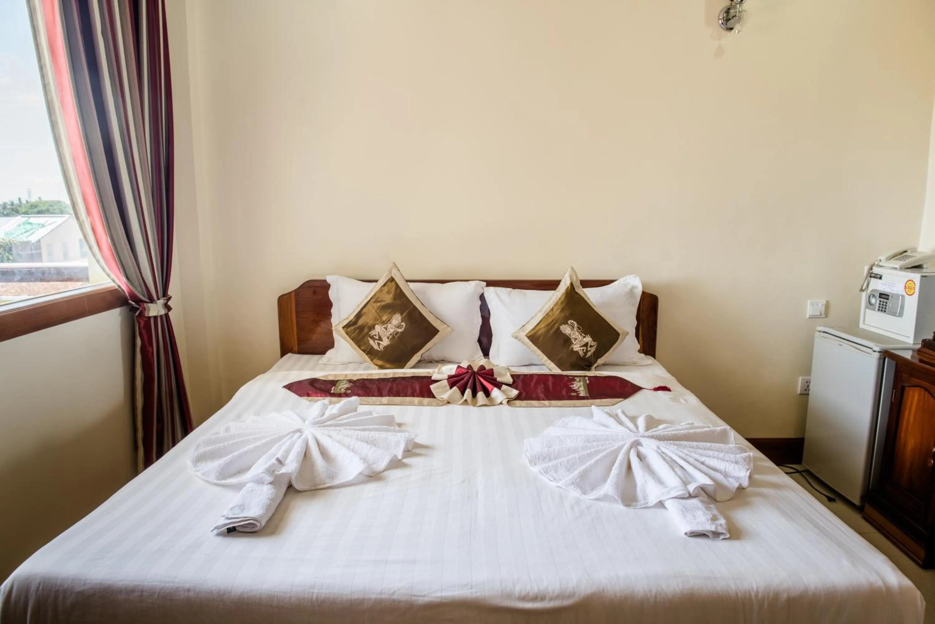 Bed in Seng Hout Hotel