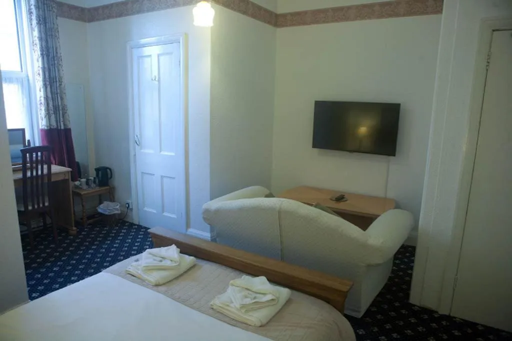 Bed in Cavell House Bed and Breakfast