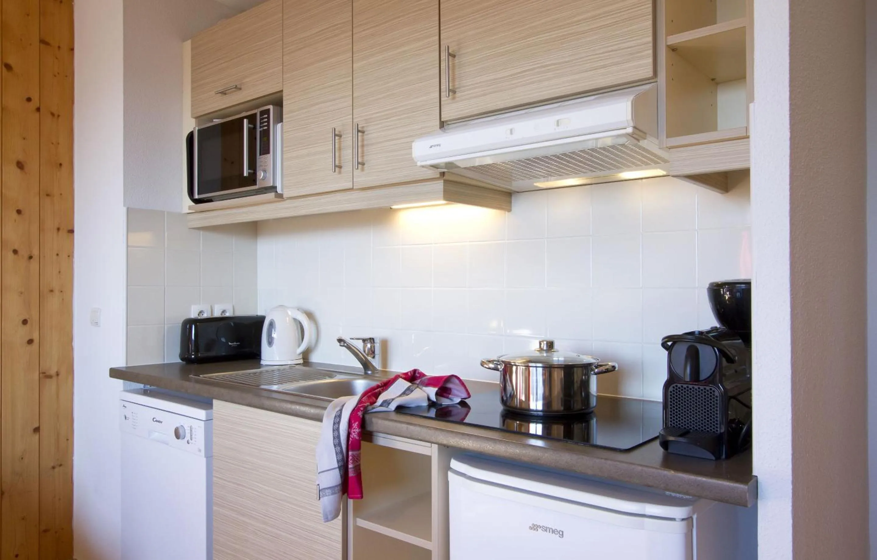 Kitchen or kitchenette in Résidence Odalys Le Grand Panorama 1