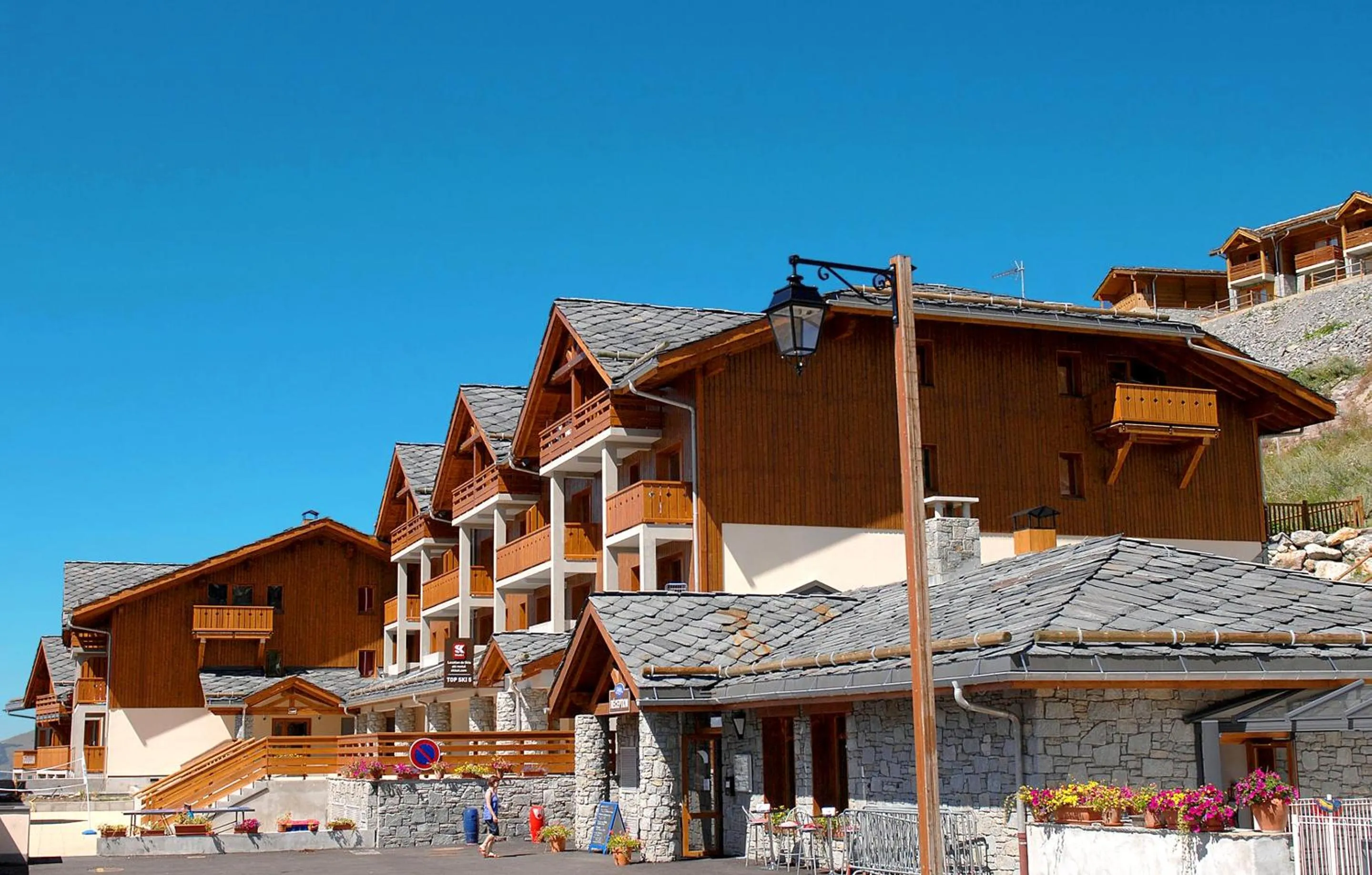 Property building in Résidence Odalys Le Grand Panorama 1