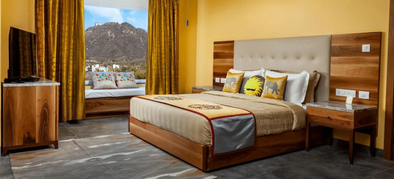 Bed in jüSTa Sajjangarh Resort & Spa, Udaipur