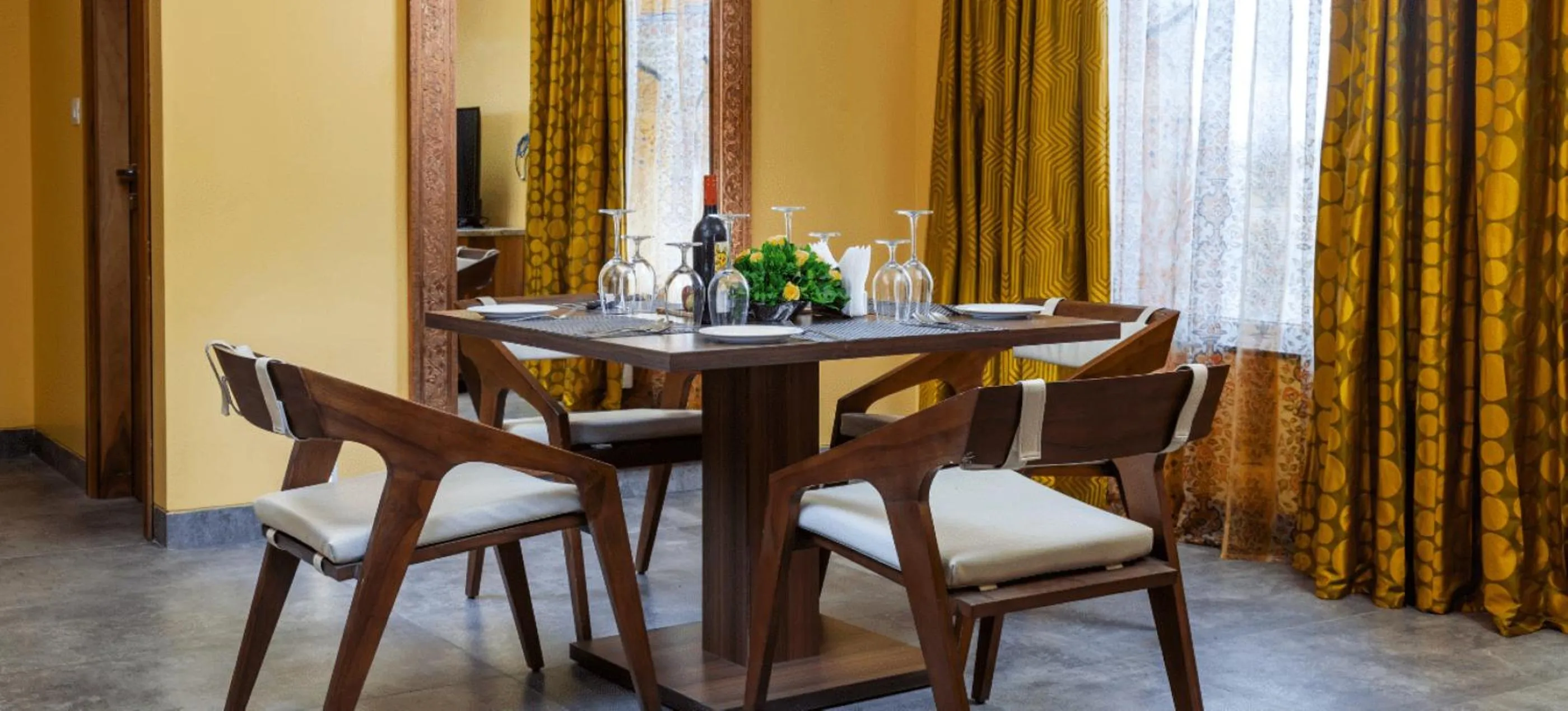 Living room in juSTa Luxe Sajjangarh Resort & Spa, Udaipur