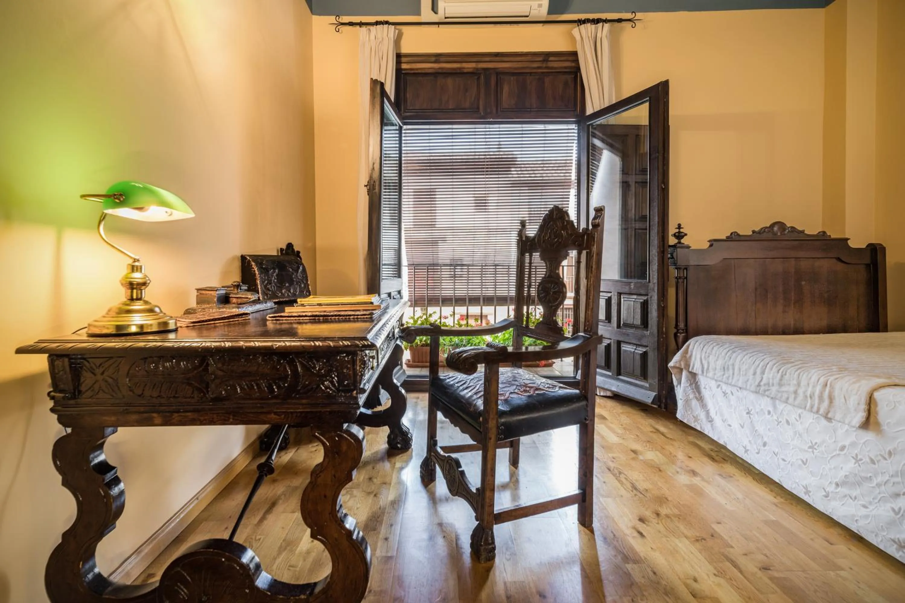 Bed in Hotel Los Leones - Adults Only